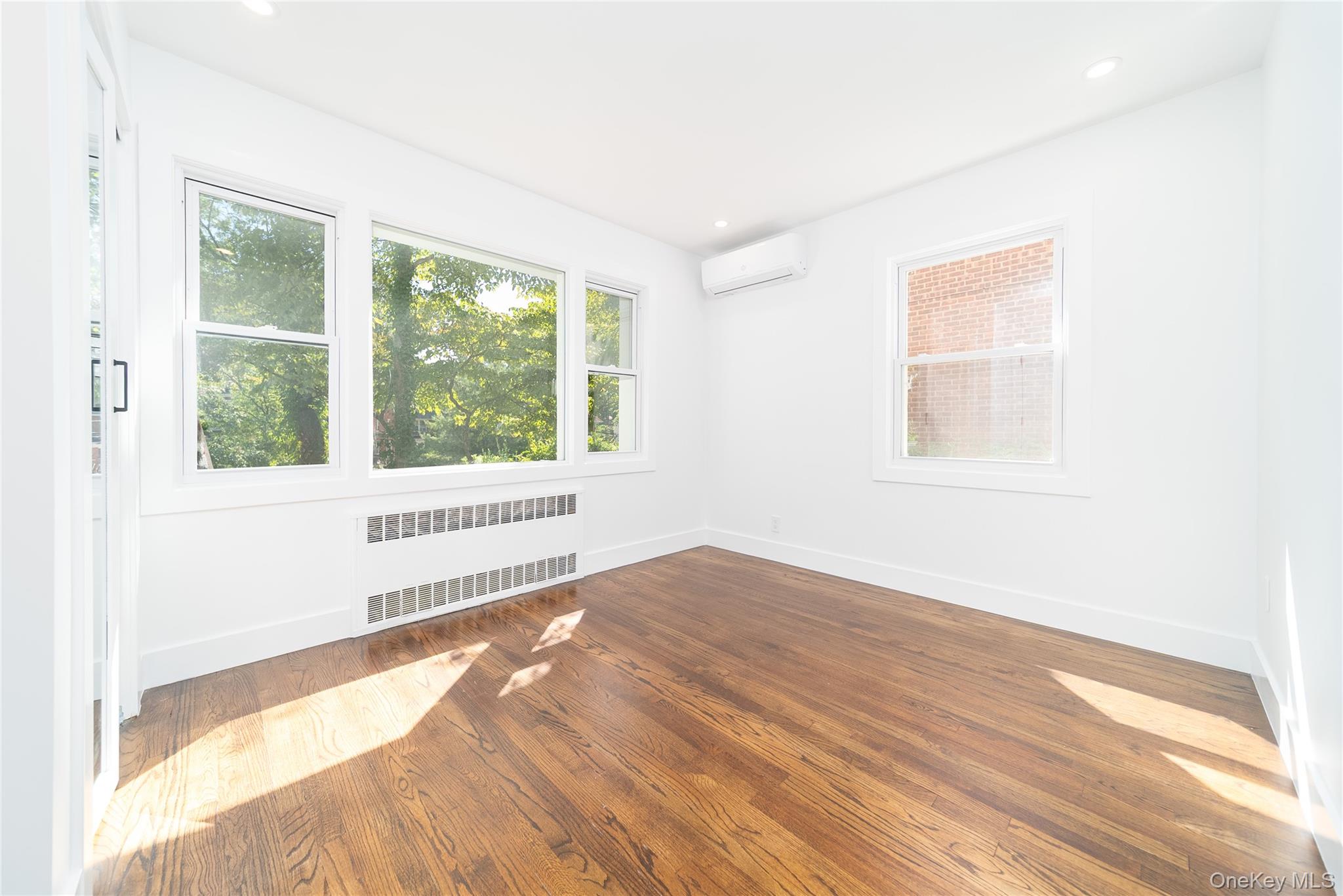 8632 Midland Parkway Property Photo 15