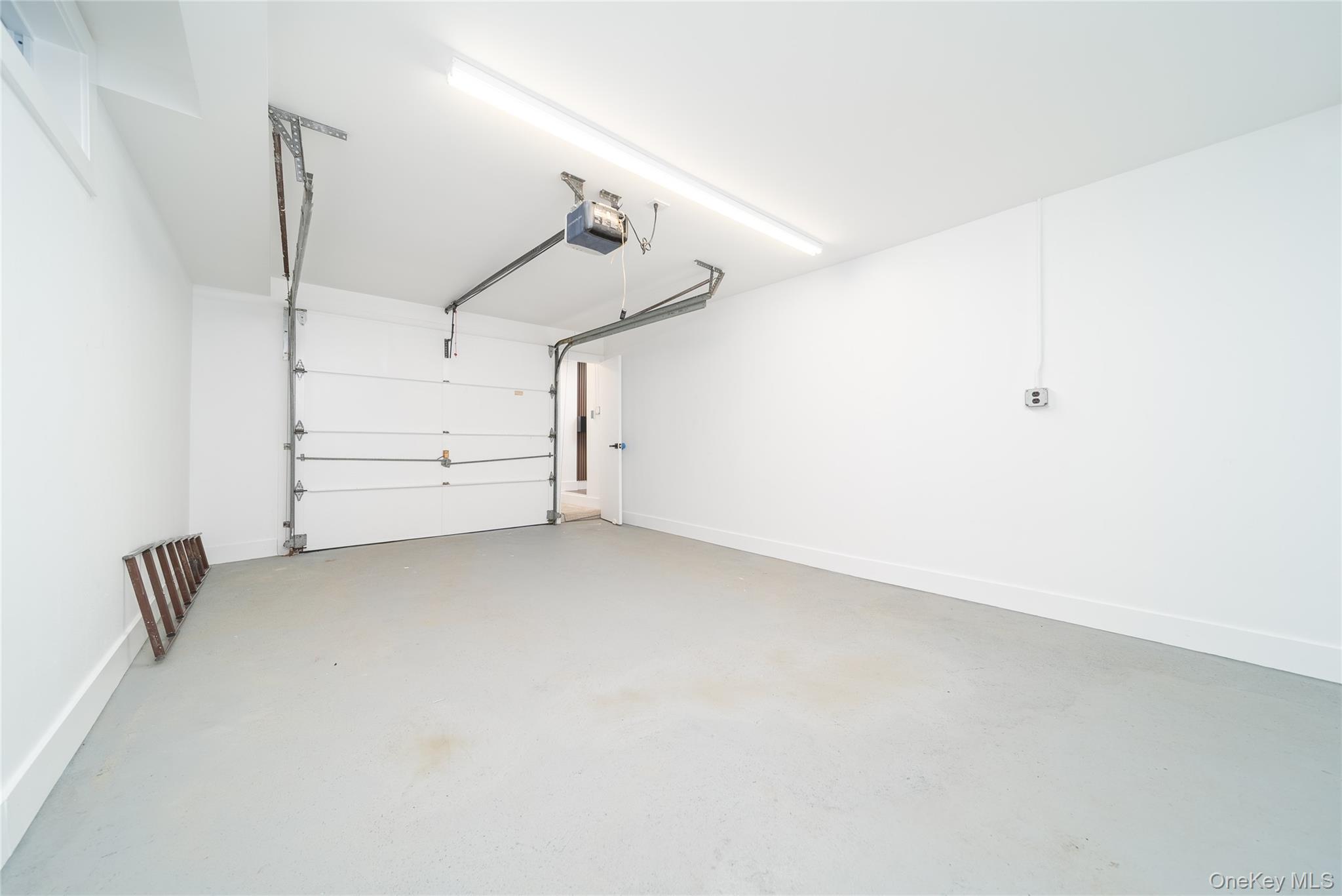 8632 Midland Parkway Property Photo 22