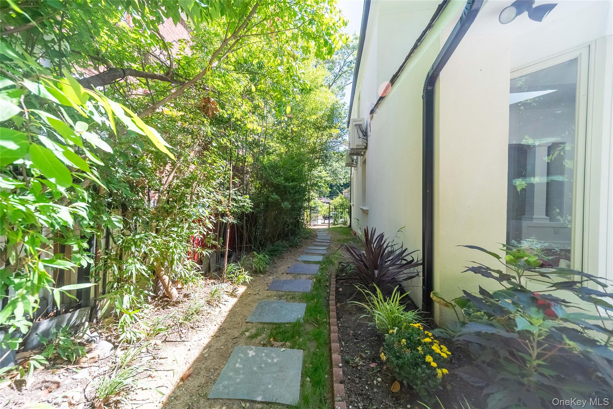 8632 Midland Parkway Property Photo 24