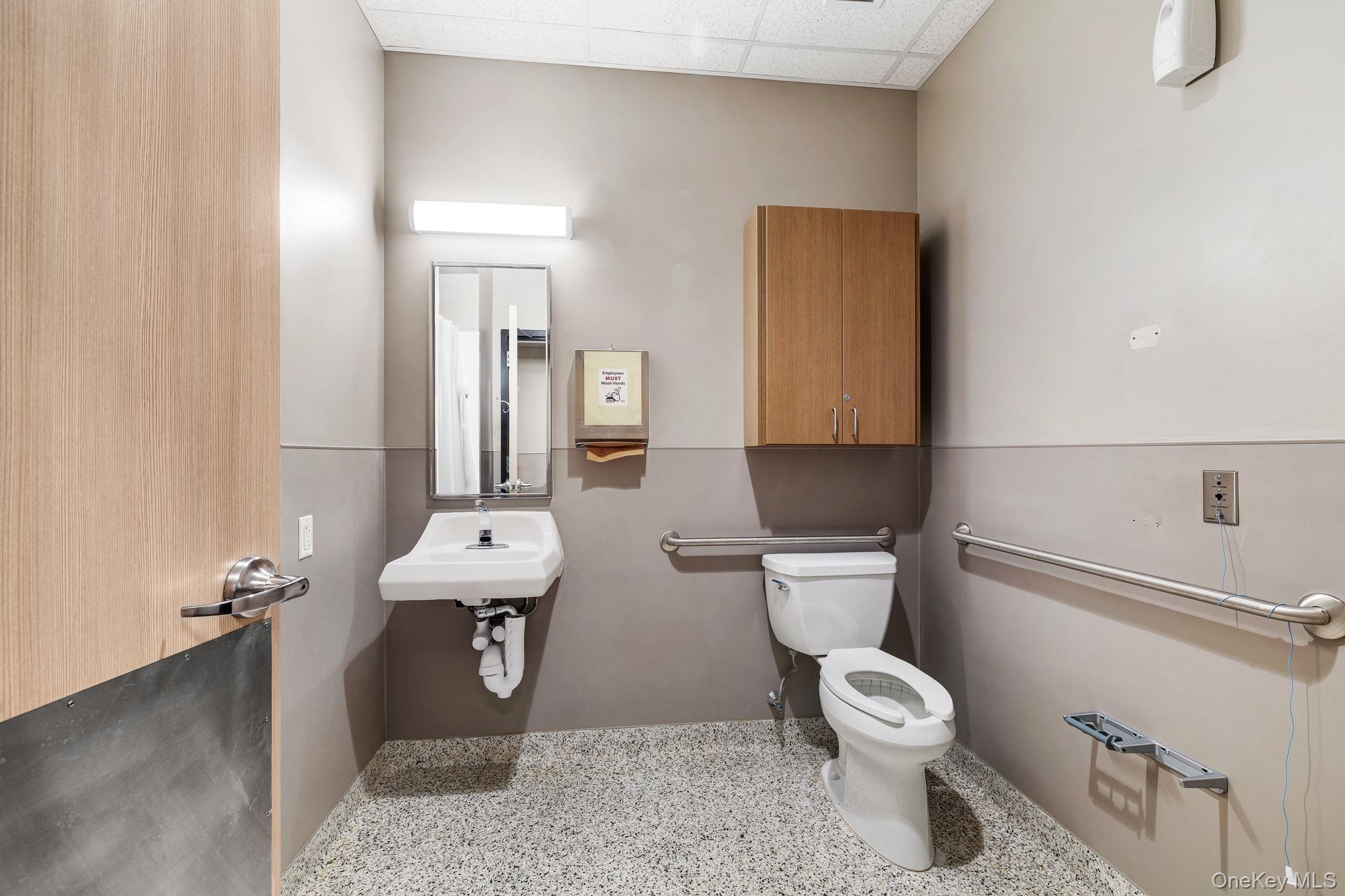 982 Main Street Suite 5 Property Photo 15