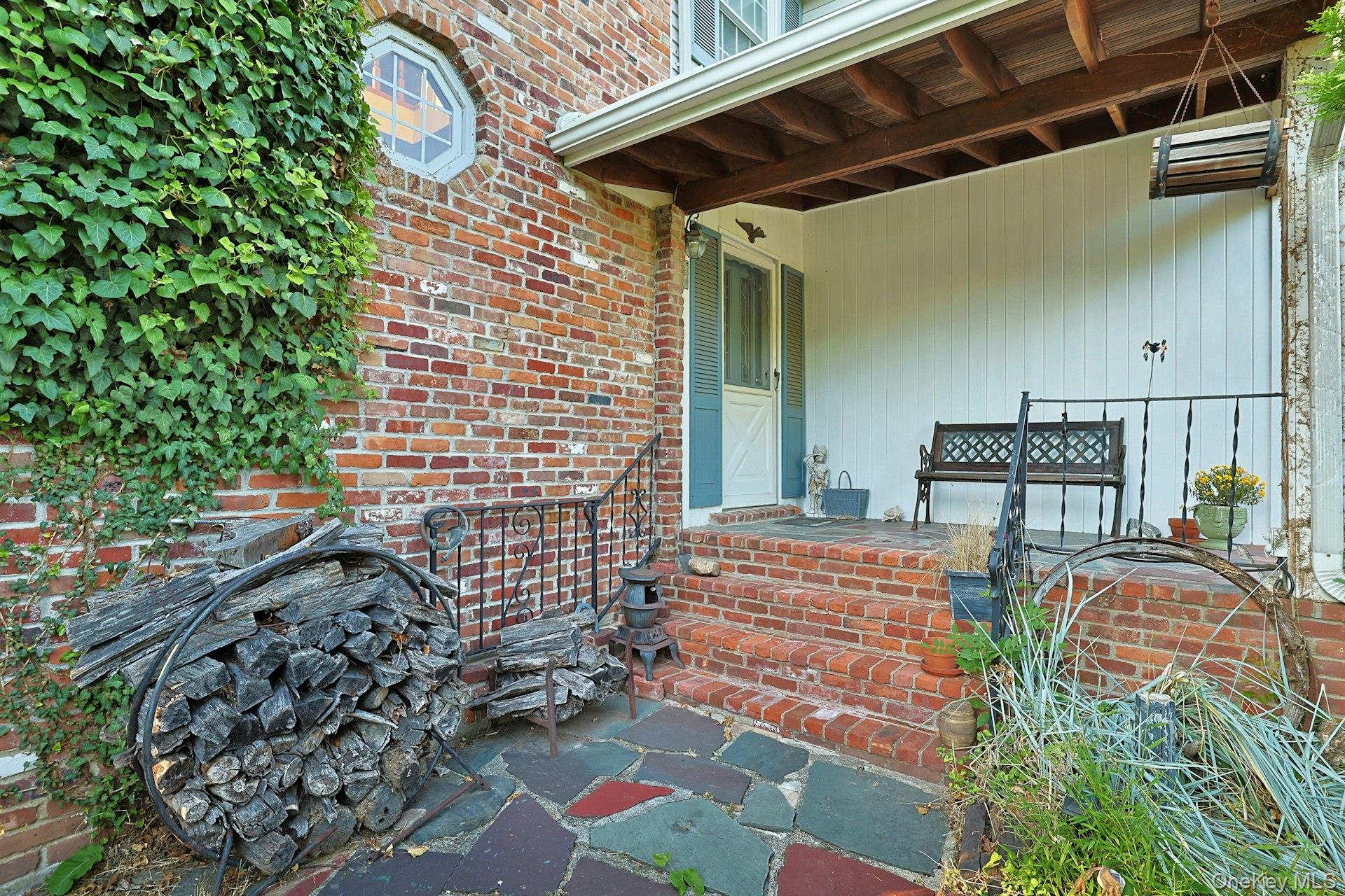8 Ayers Road Property Photo 4