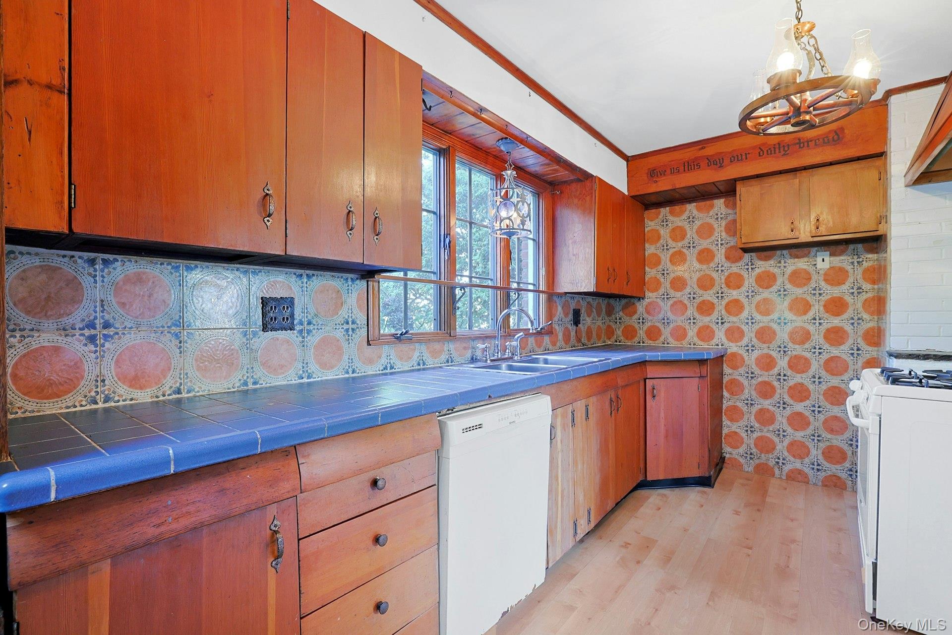 8 Ayers Road Property Photo 23