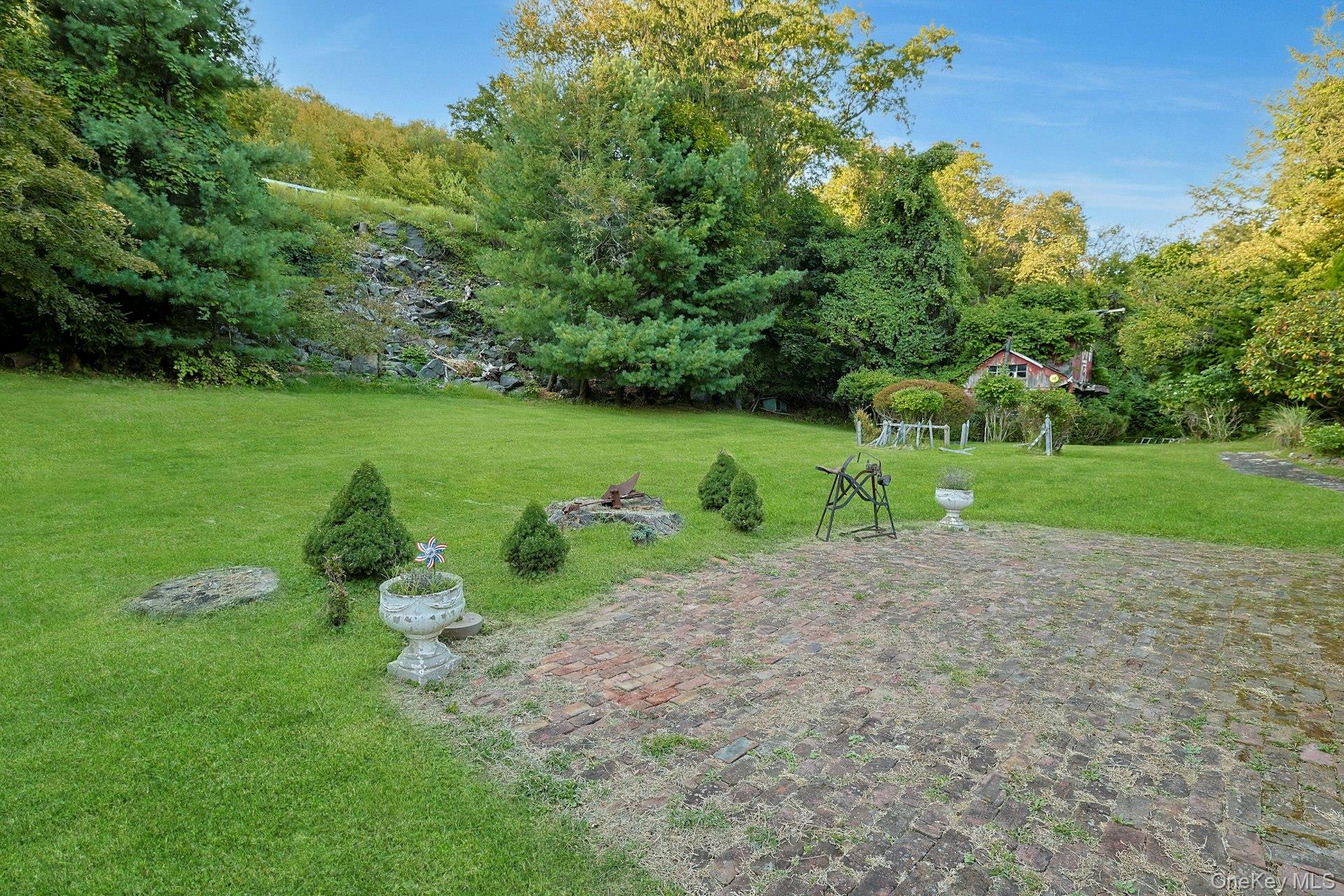 8 Ayers Road Property Photo 28