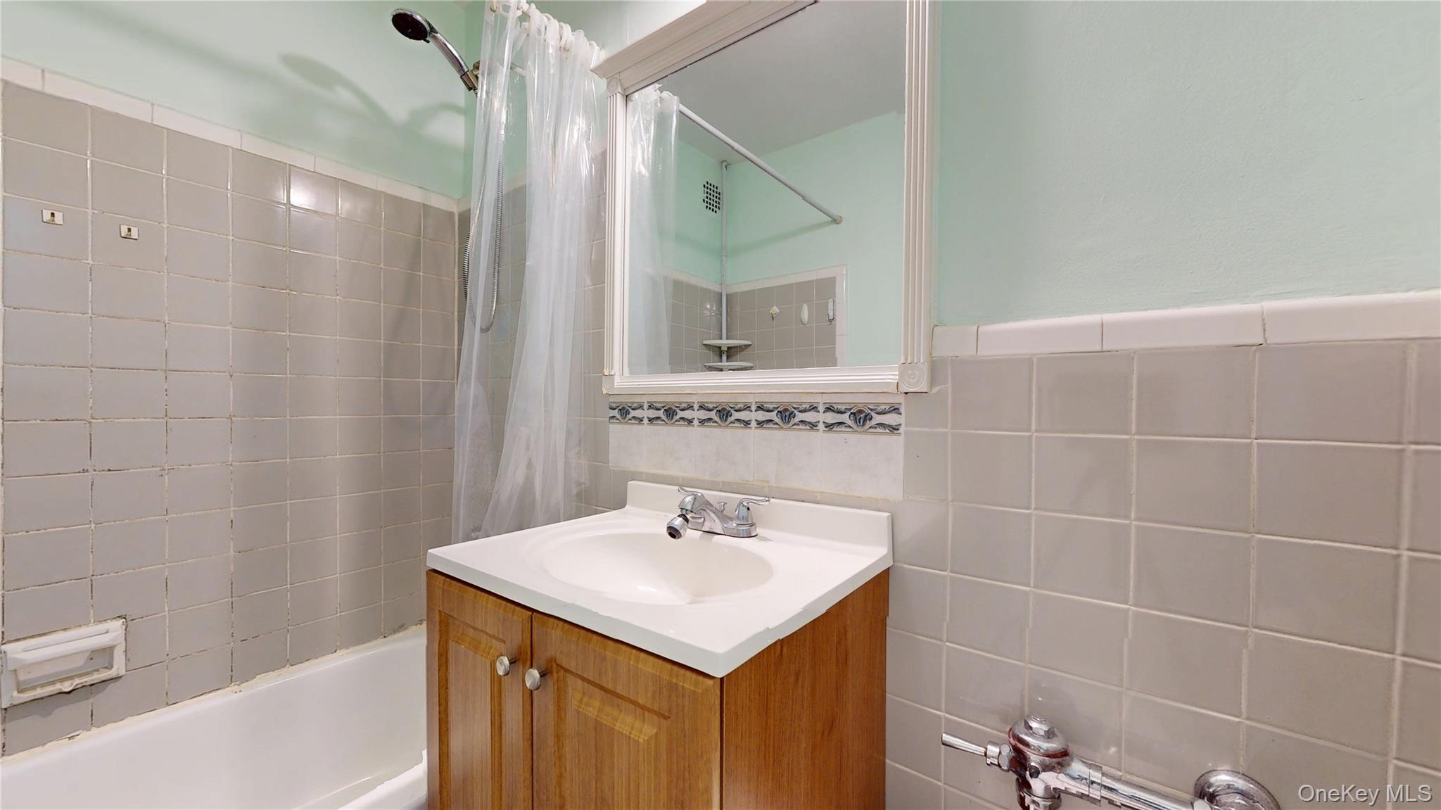 99-10 60th Avenue 2l Property Photo 16