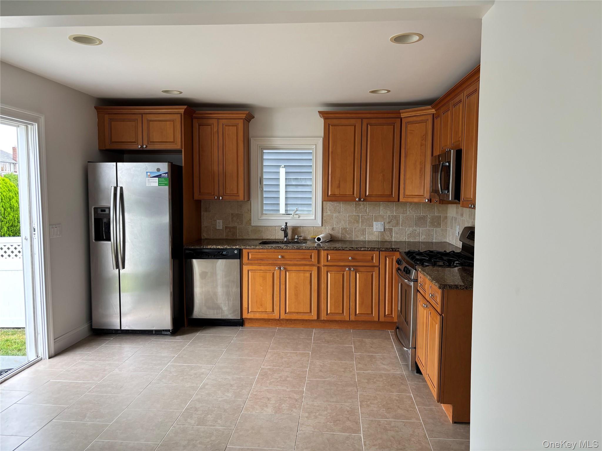 65 Jefferson Place Property Photo 3