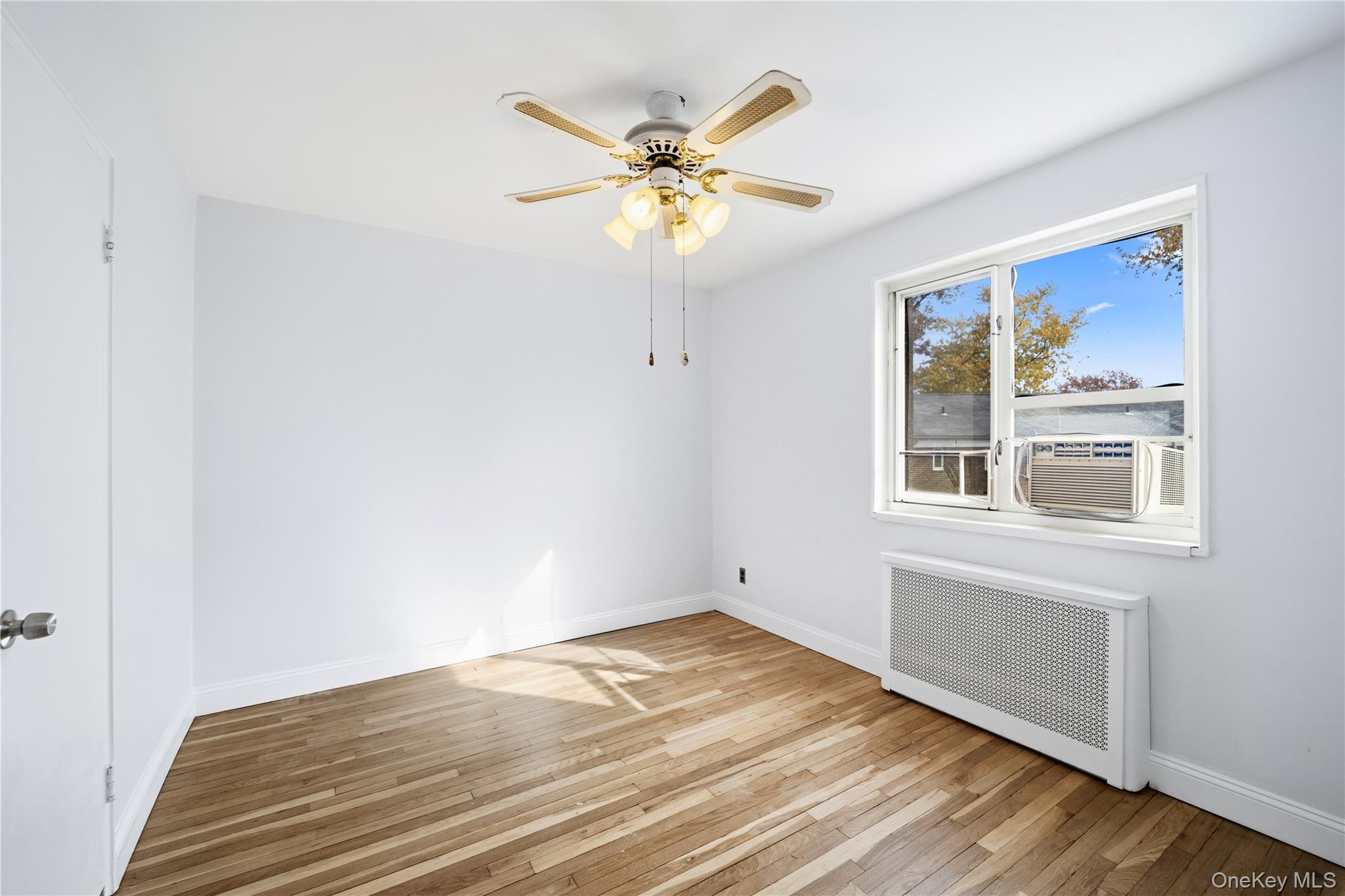 228-08 Stronghurst Avenue Lower Property Photo 16