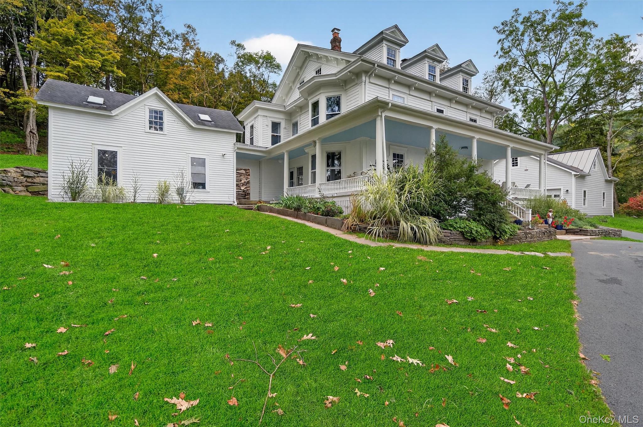 1657 River Road Property Photo 4