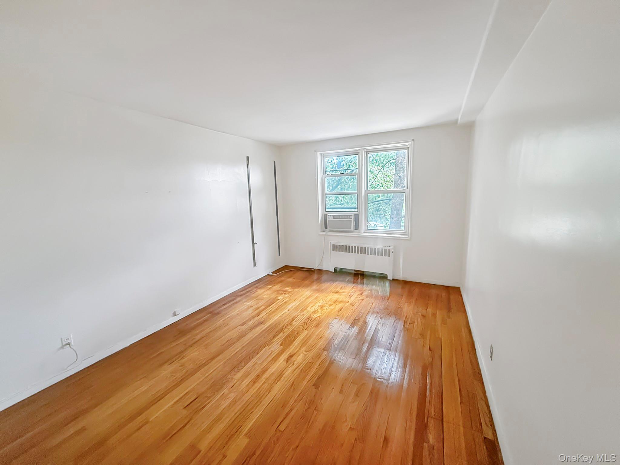 1111 Midland Avenue 5j Property Photo 6