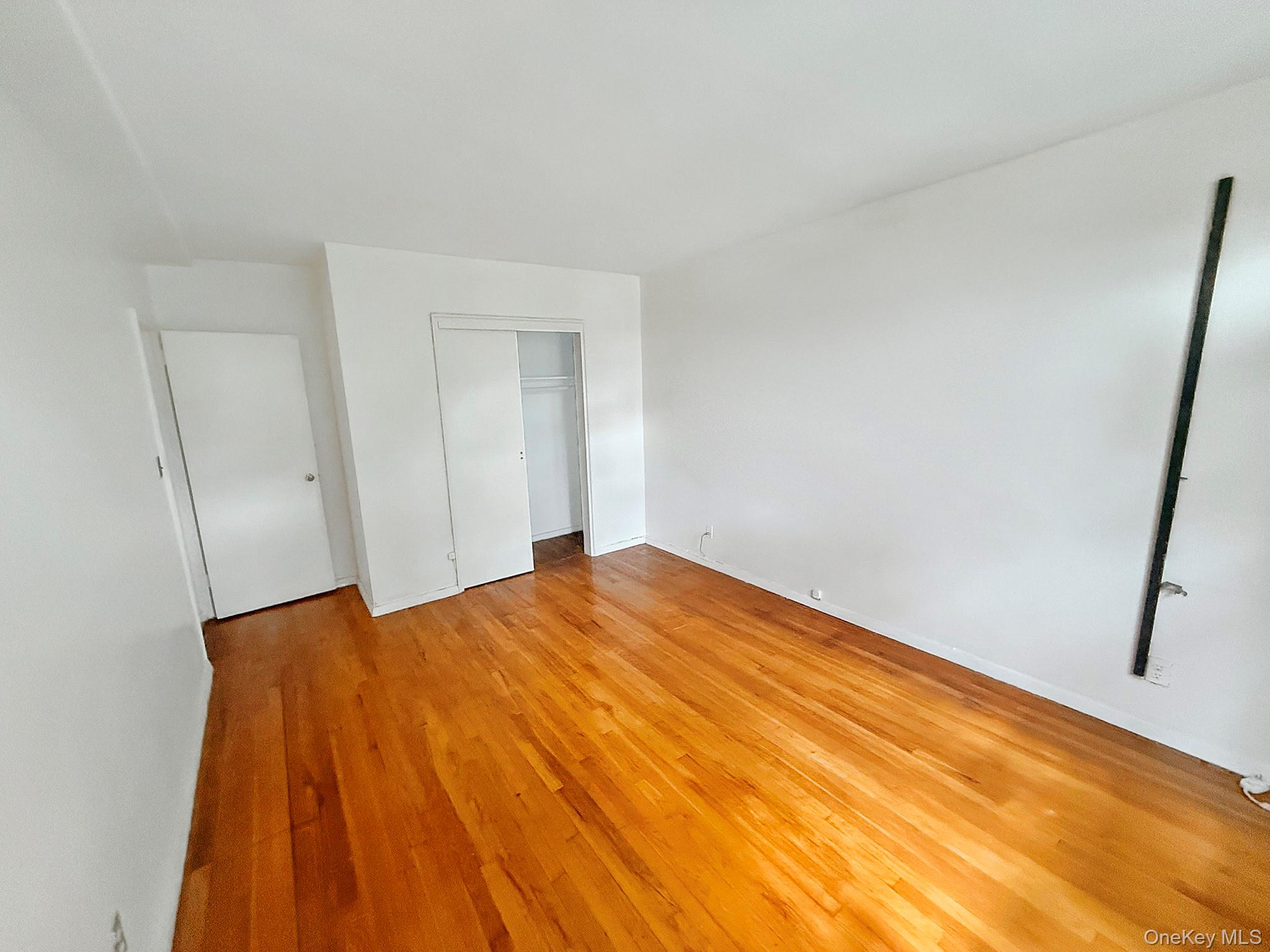 1111 Midland Avenue 5j Property Photo 7