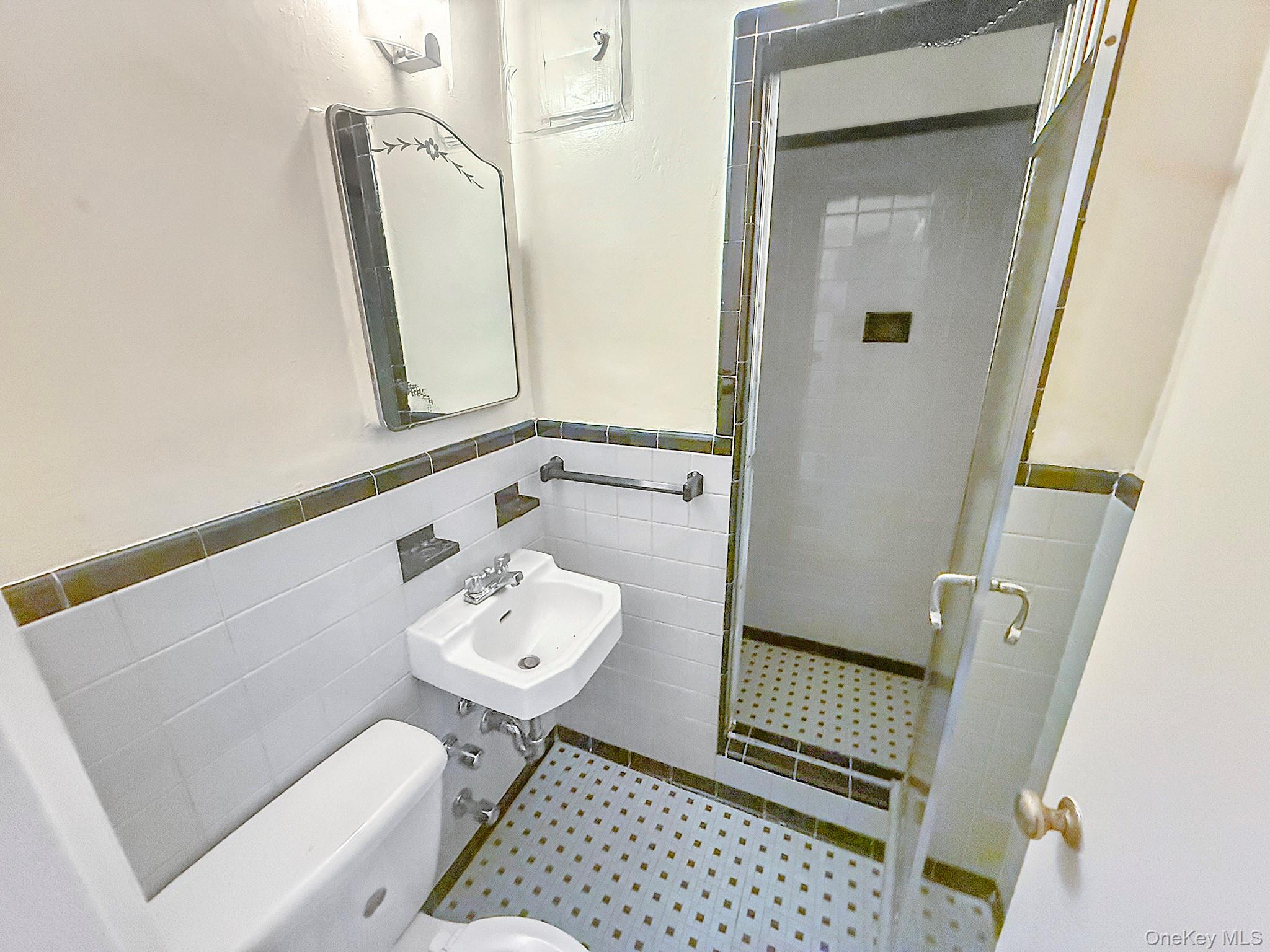 1111 Midland Avenue 5j Property Photo 10