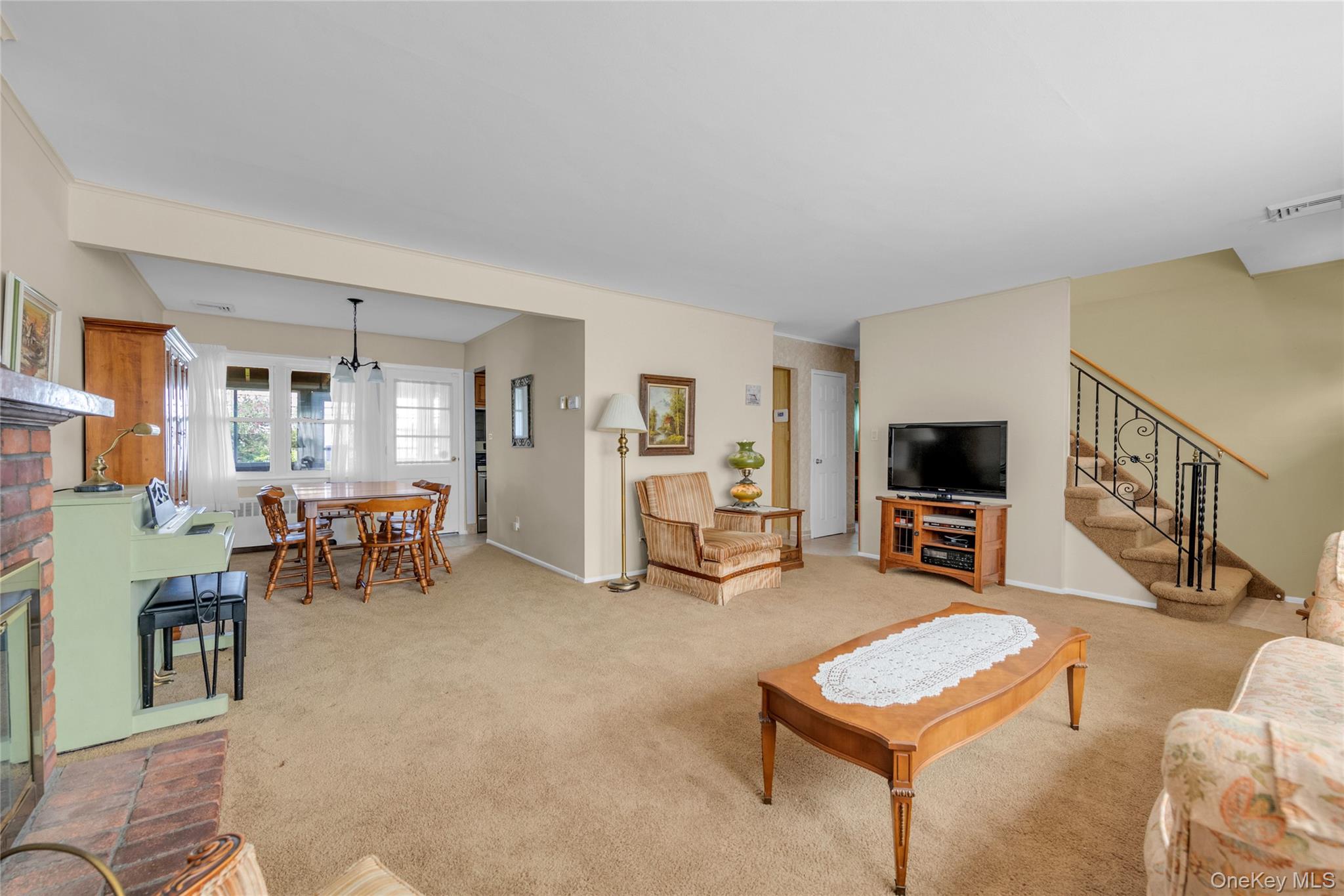 21 Farragut Road Property Photo 5