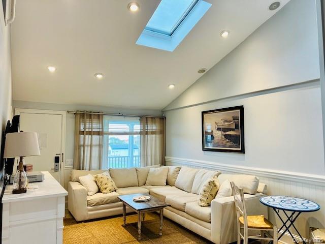 231 Dune Road 905 Property Photo 4