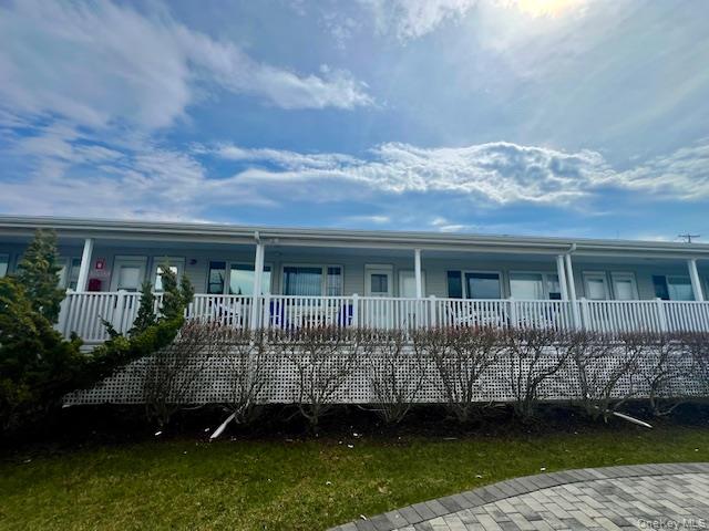 231 Dune Road 905 Property Photo 9