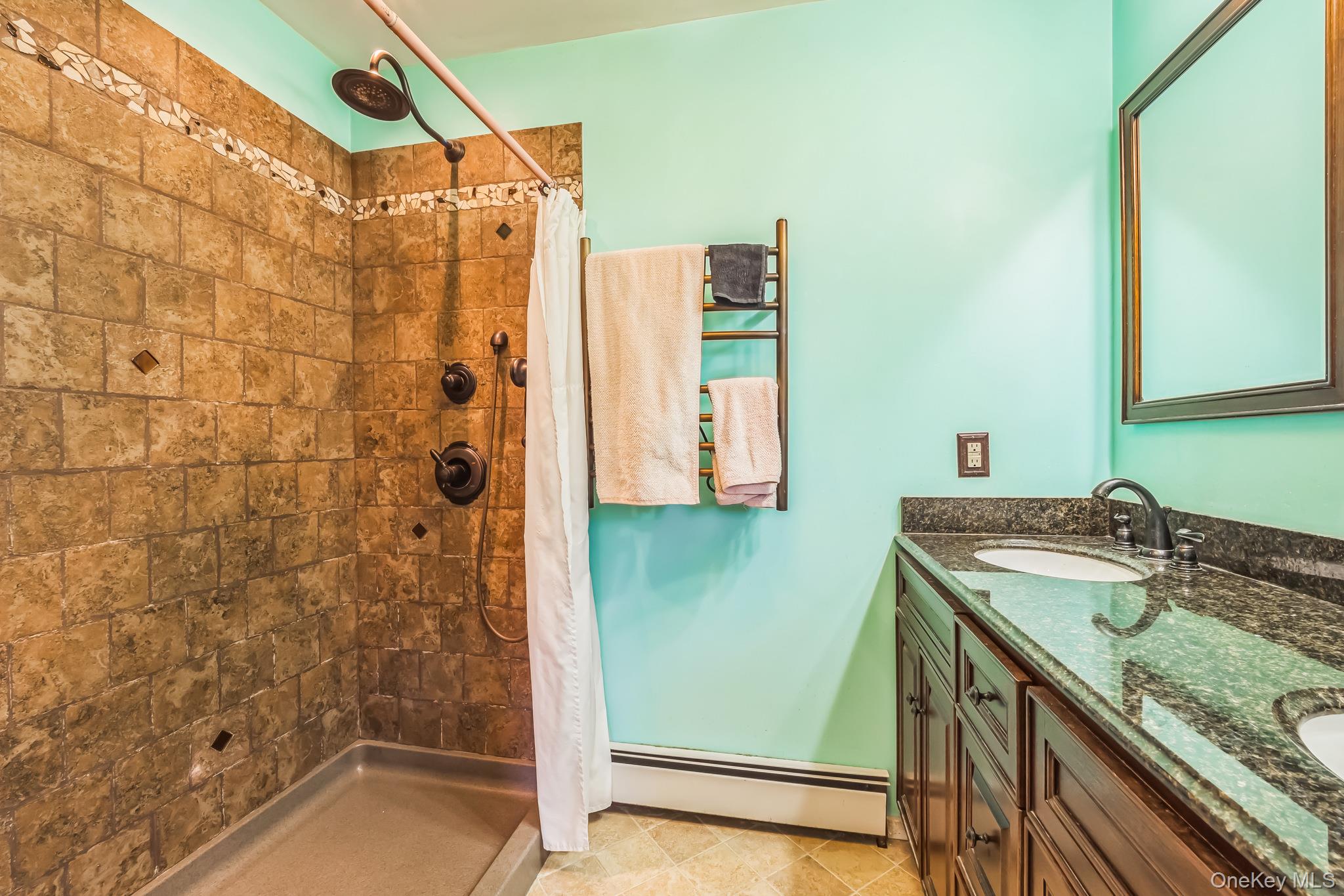 24 New Road Property Photo 13