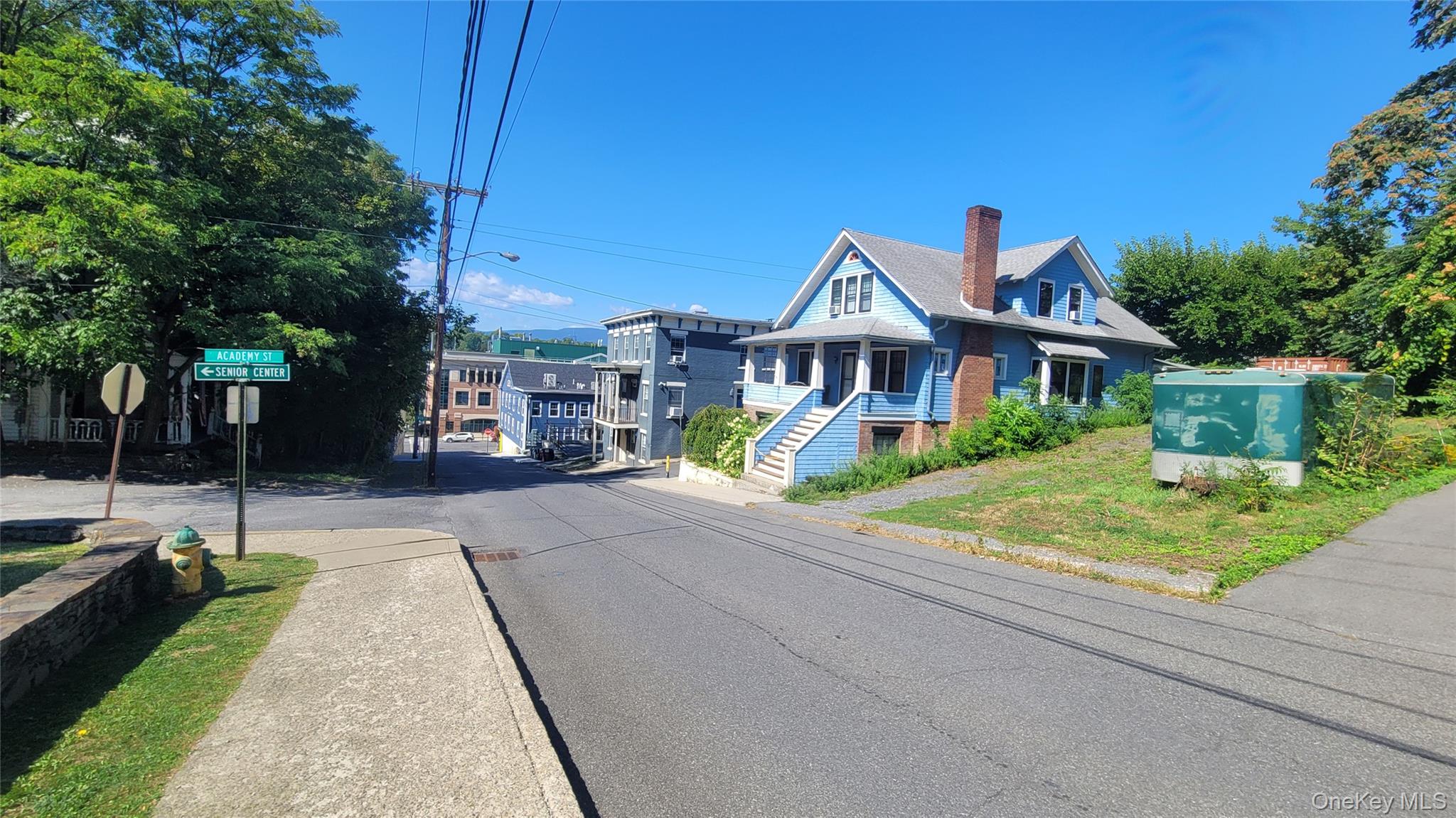 15 Thompson Street Property Photo 8