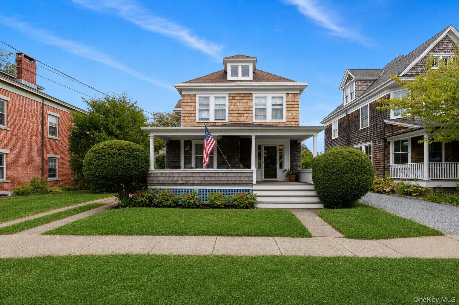 609 1st Street Property Photo 1
