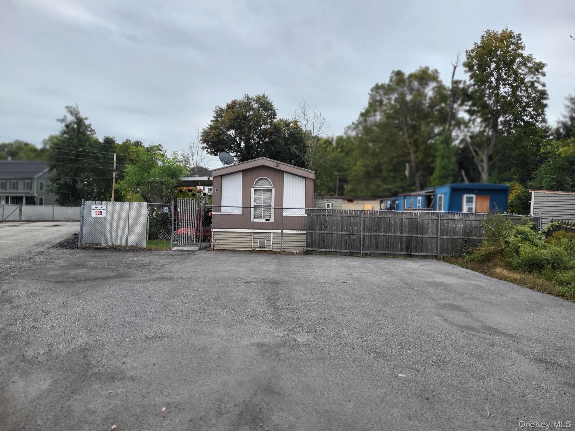929 Little Britain Road Property Photo 3