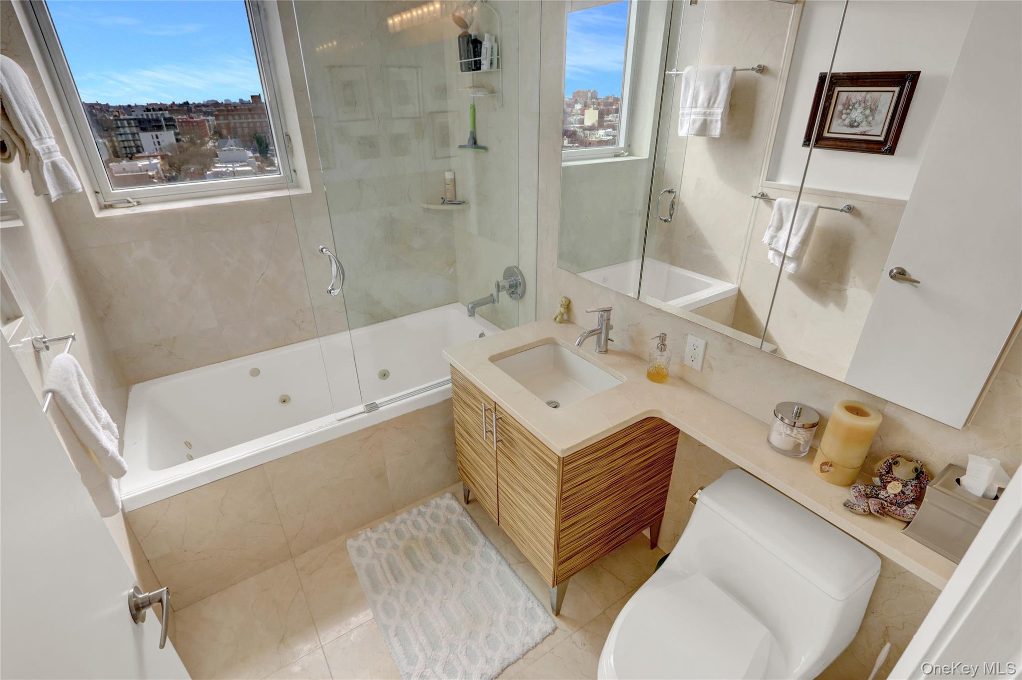 11-24 31st Avenue 10e Property Photo 15