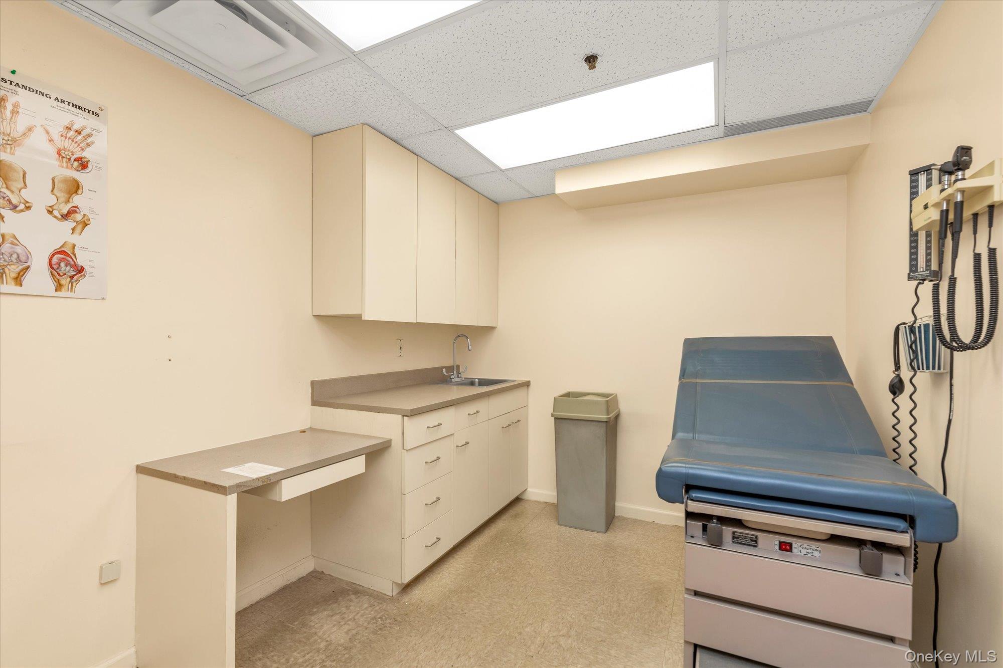 133-47 Sanford Avenue 1e Property Photo 8