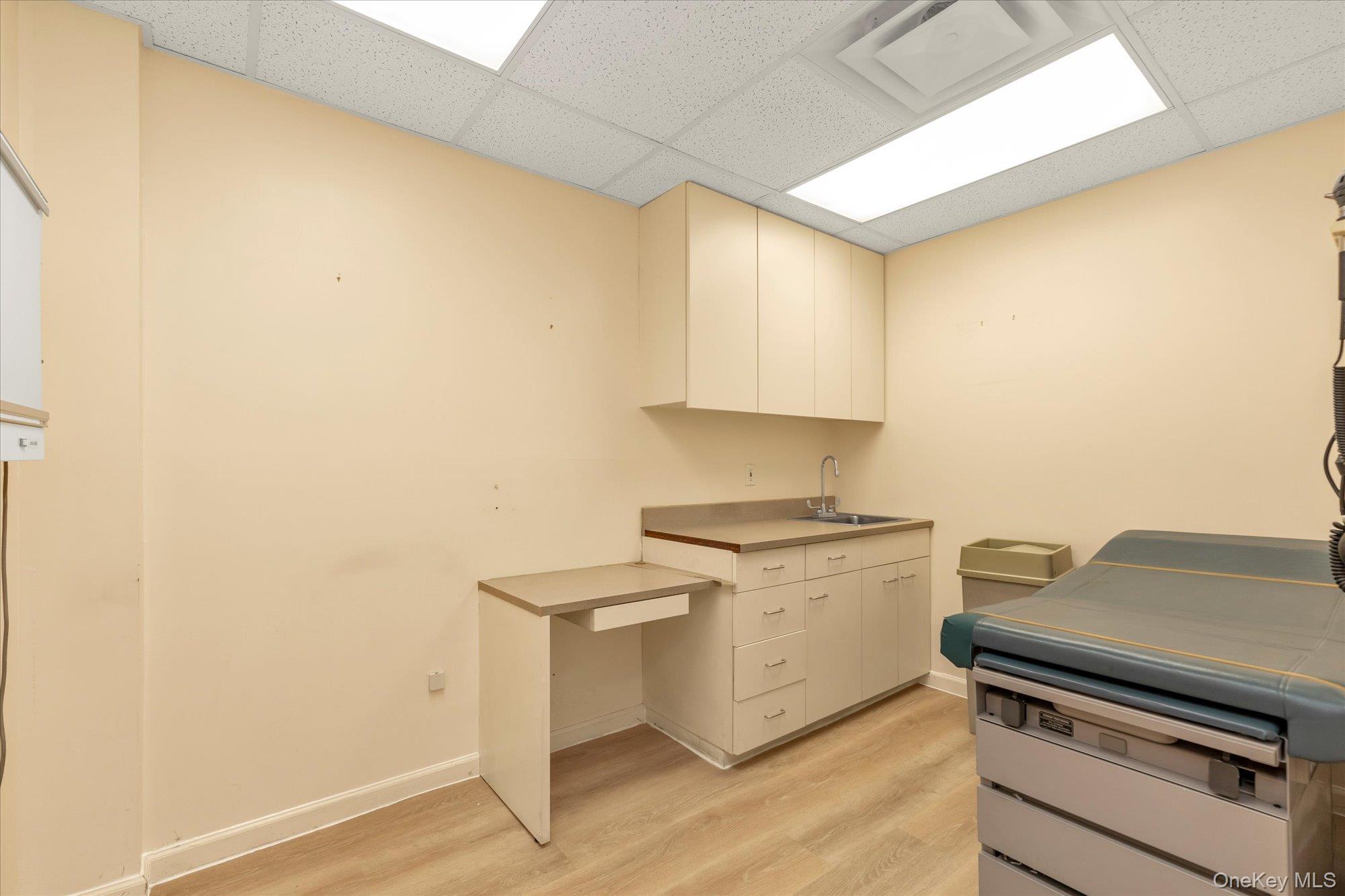 133-47 Sanford Avenue 1e Property Photo 11