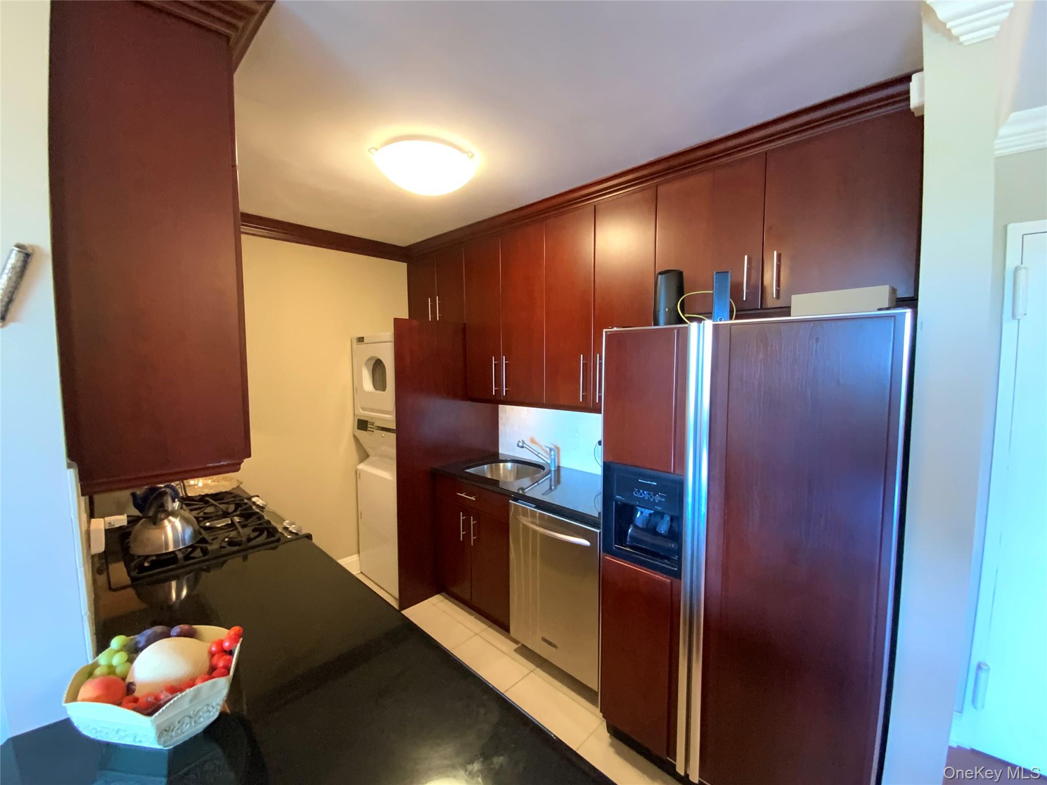26910 Grand Central Parkway 4t Property Photo 6