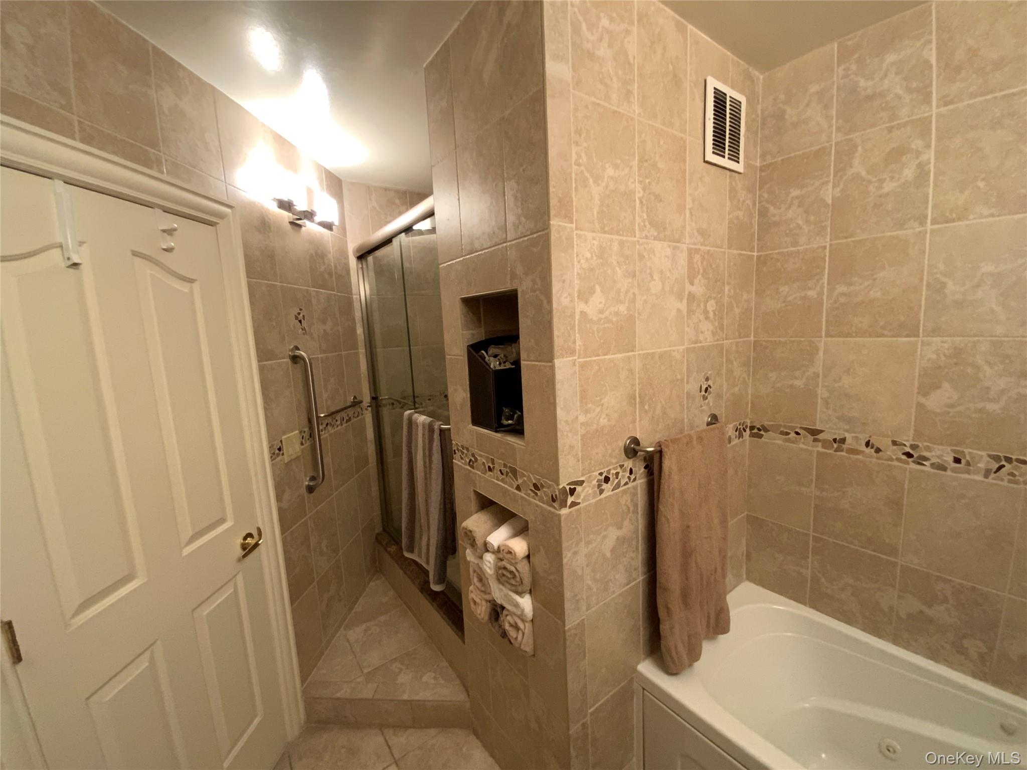 26910 Grand Central Parkway 4t Property Photo 11