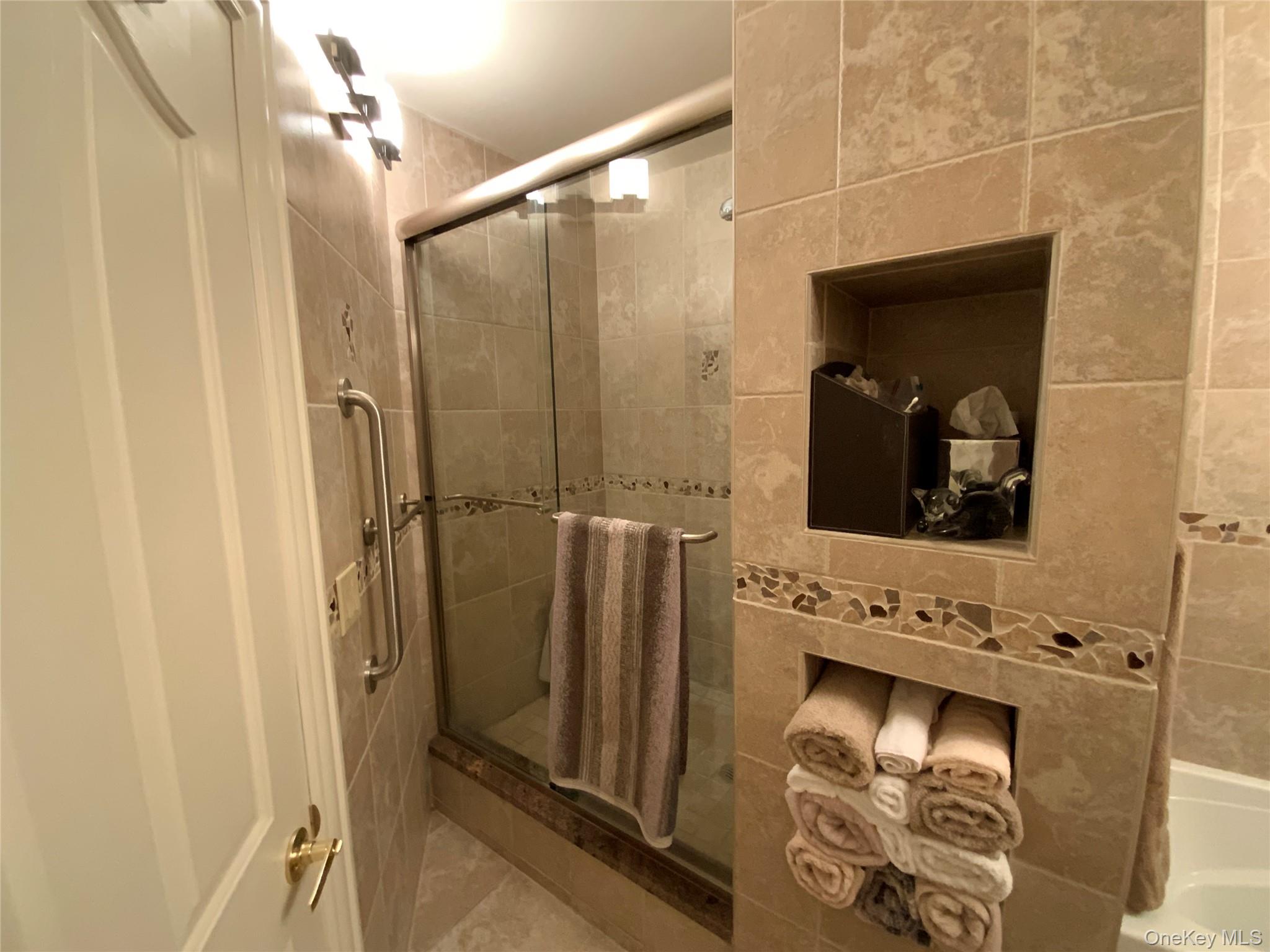 26910 Grand Central Parkway 4t Property Photo 12
