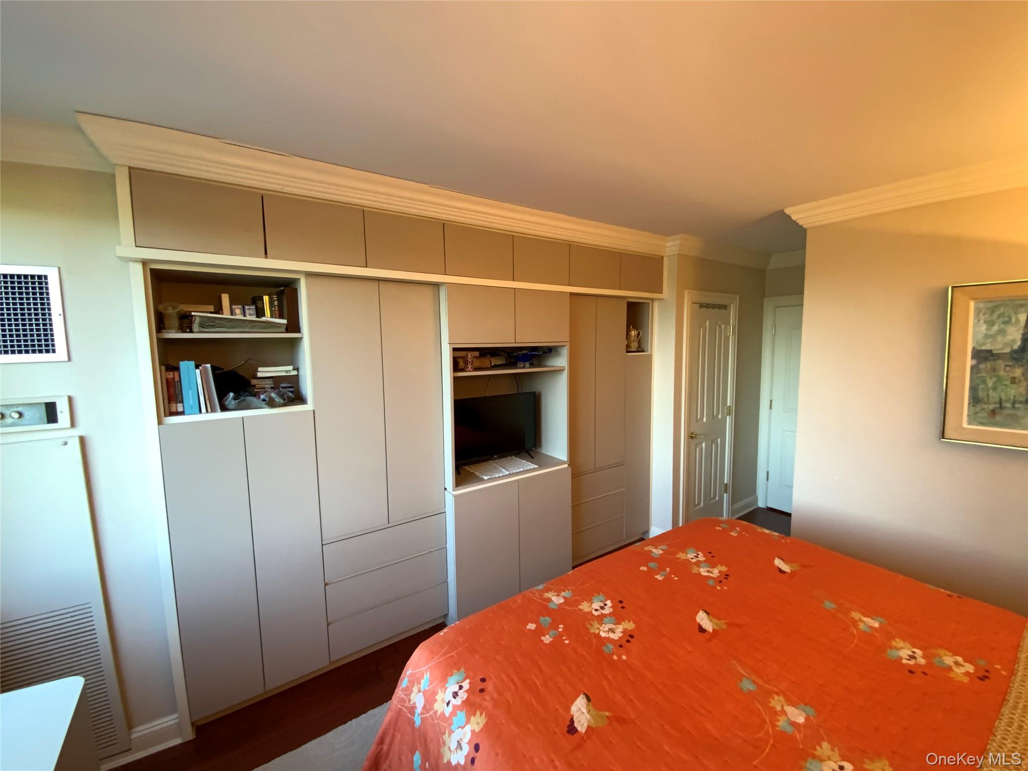 26910 Grand Central Parkway 4t Property Photo 16