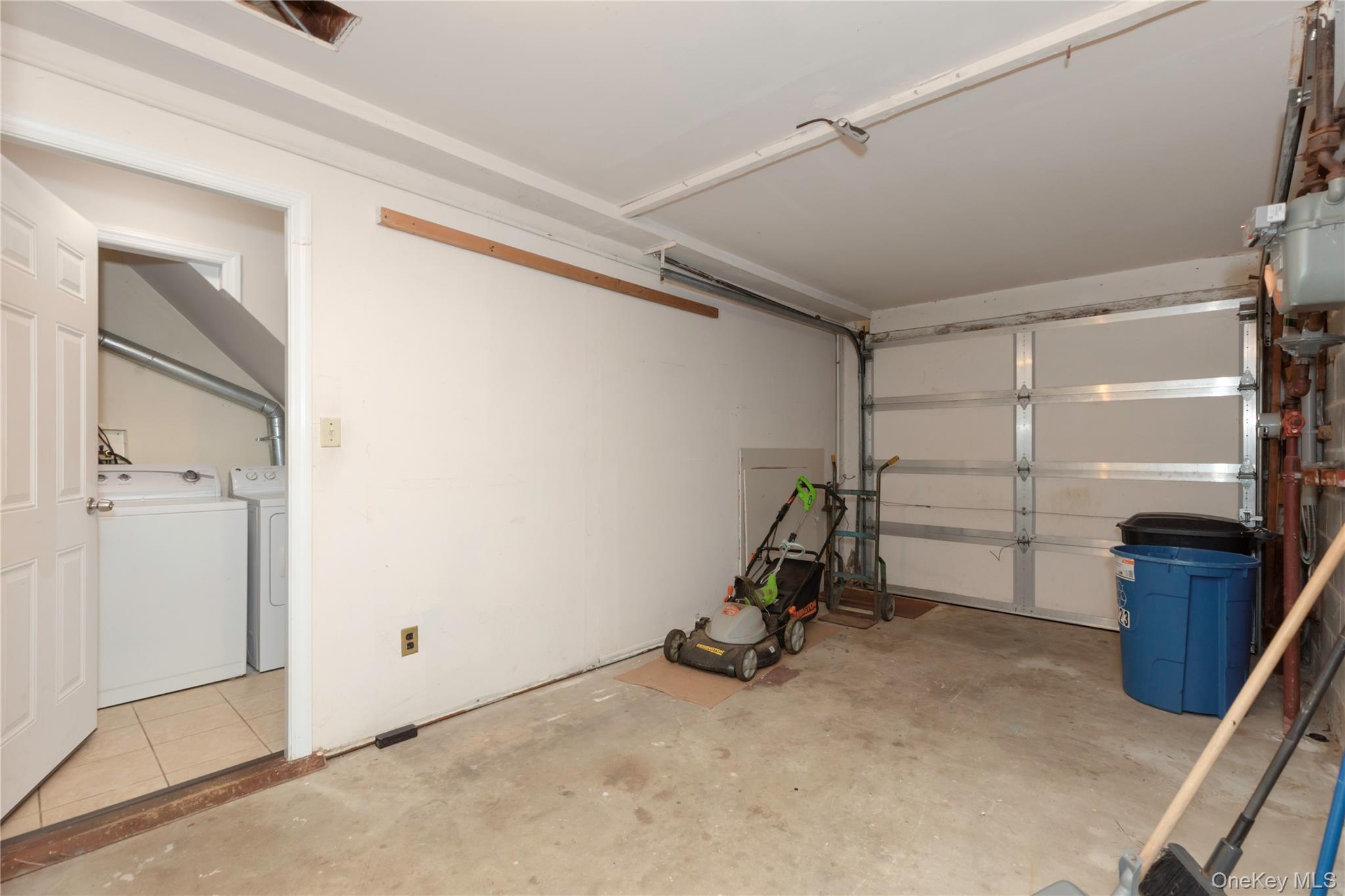223 Ditmars Street Property Photo 5