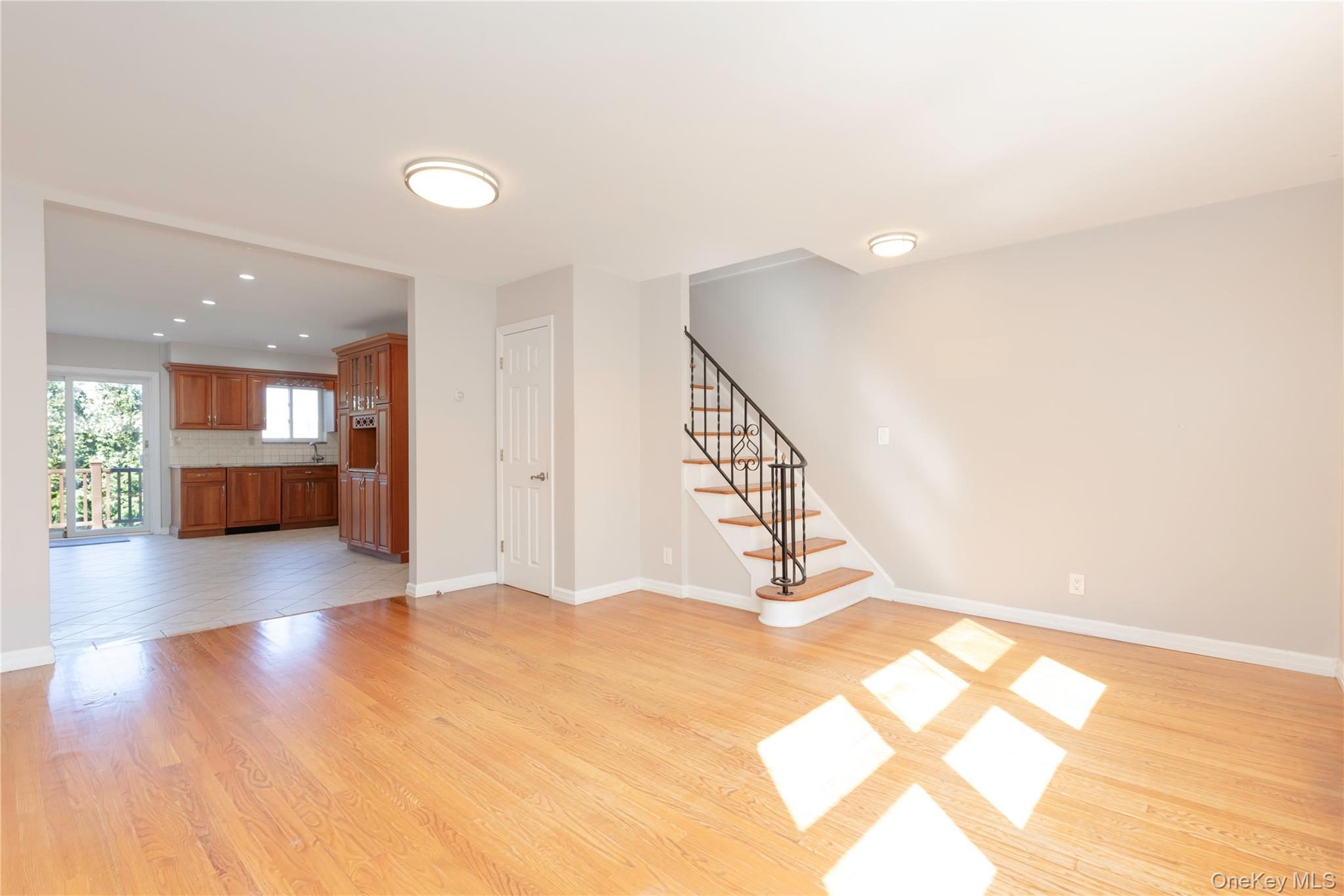 223 Ditmars Street Property Photo 14