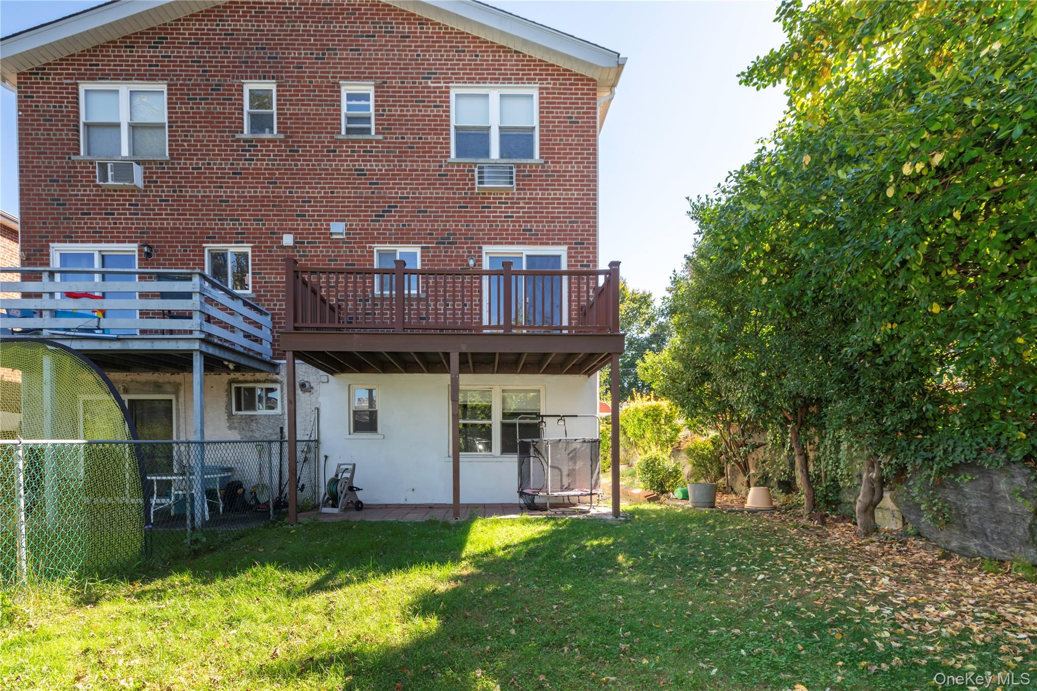 223 Ditmars Street Property Photo 25