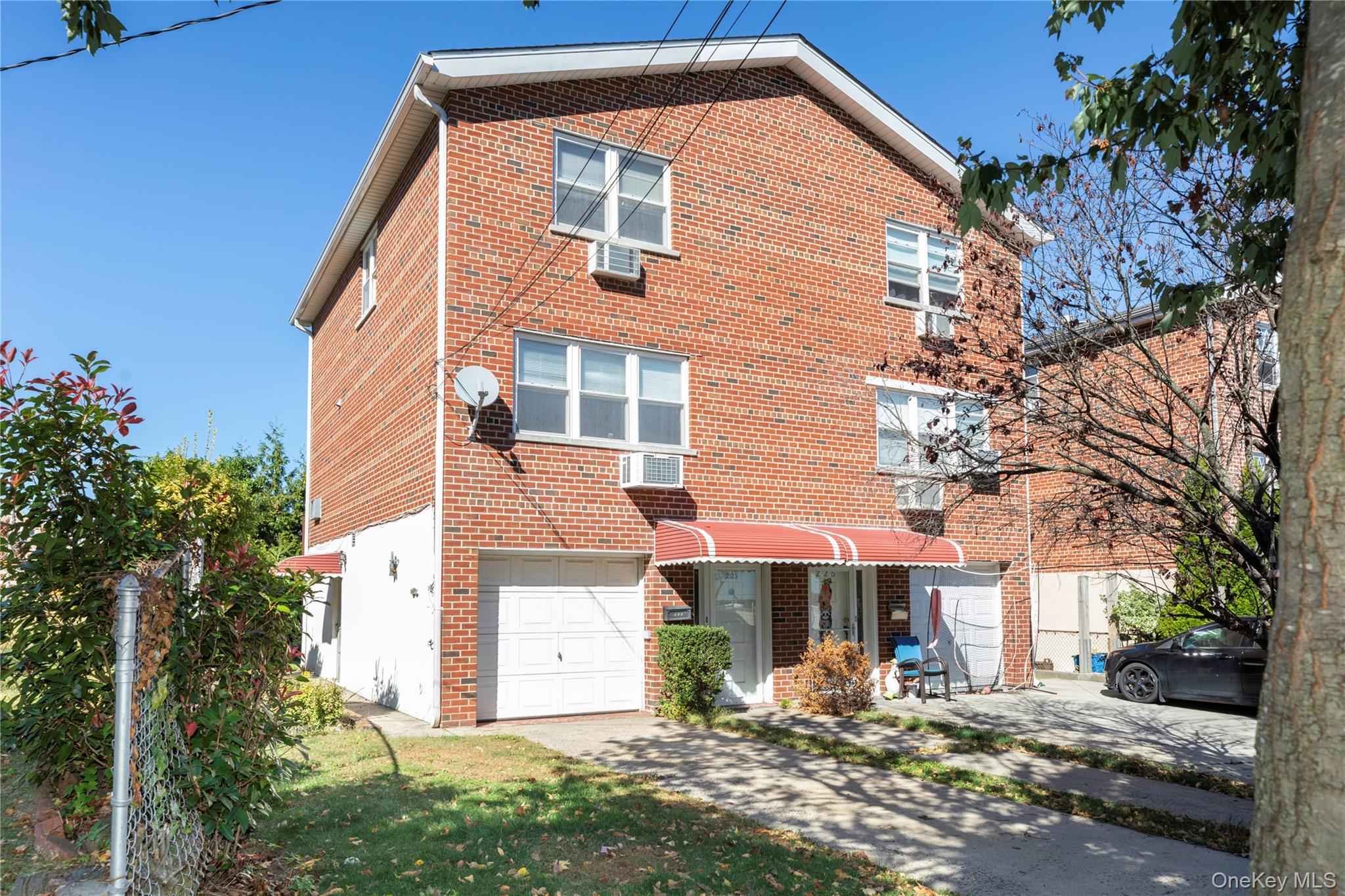 223 Ditmars Street Property Photo 28
