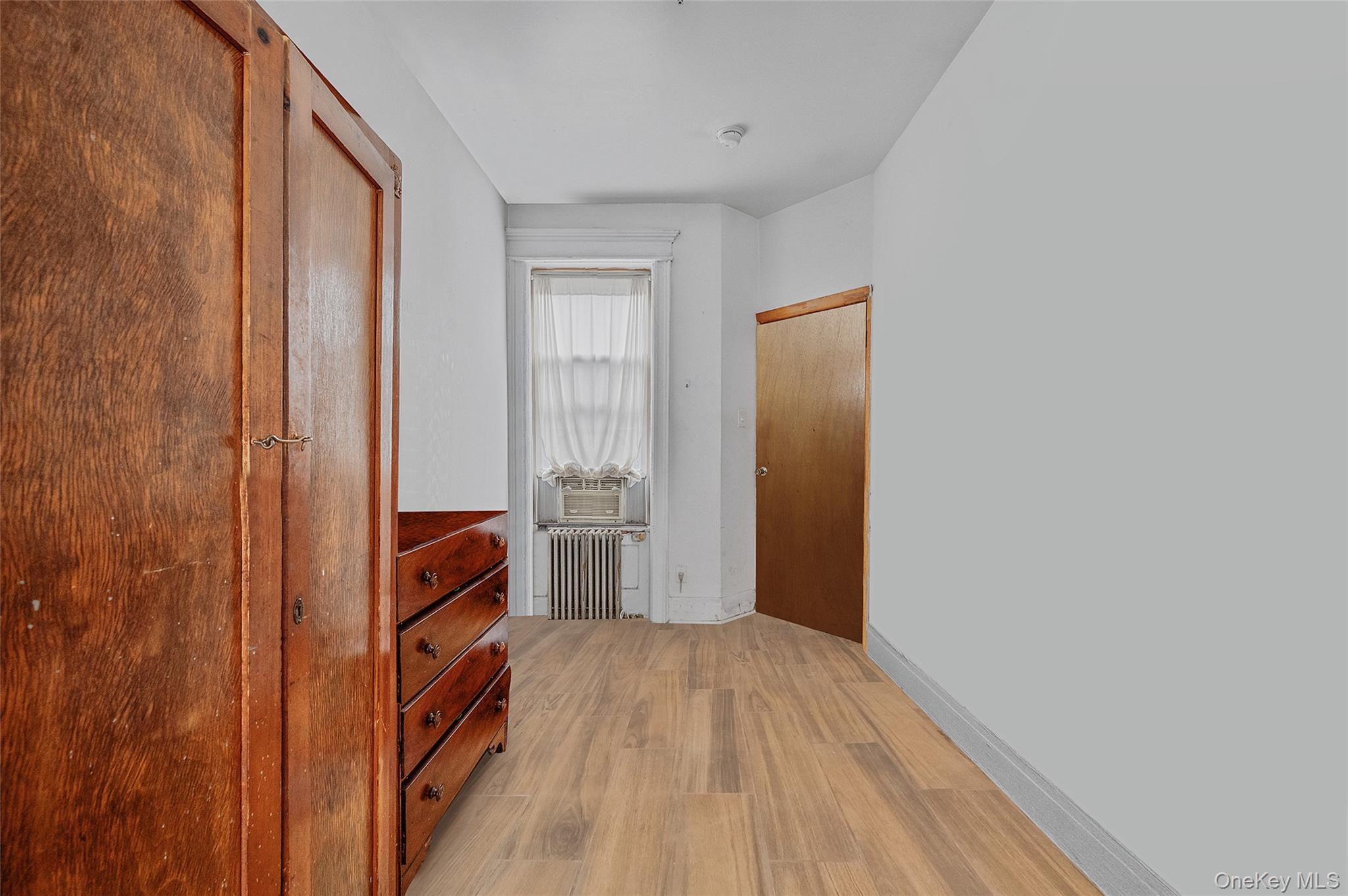 542 Bergen Street Property Photo 5