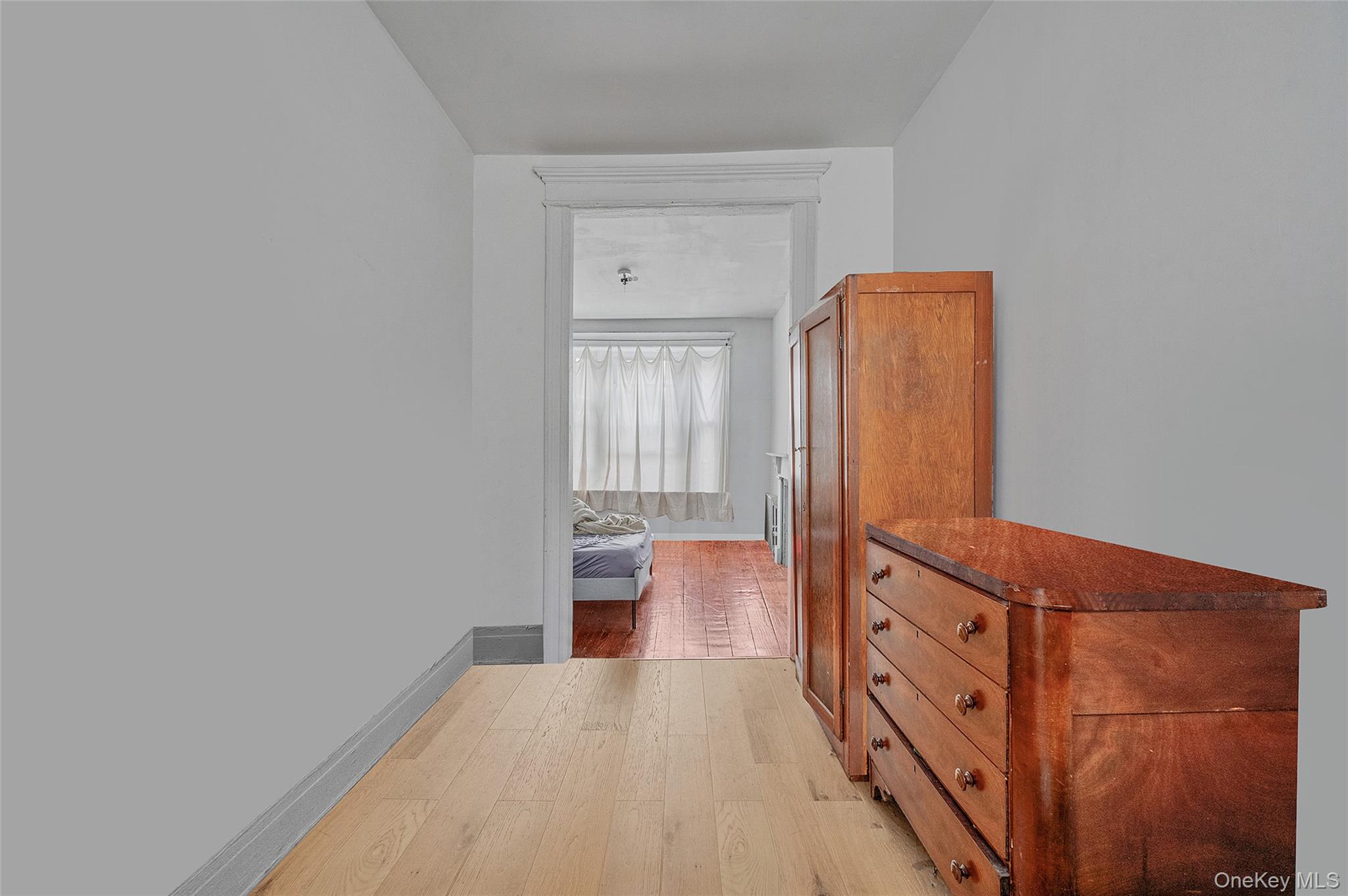 542 Bergen Street Property Photo 6