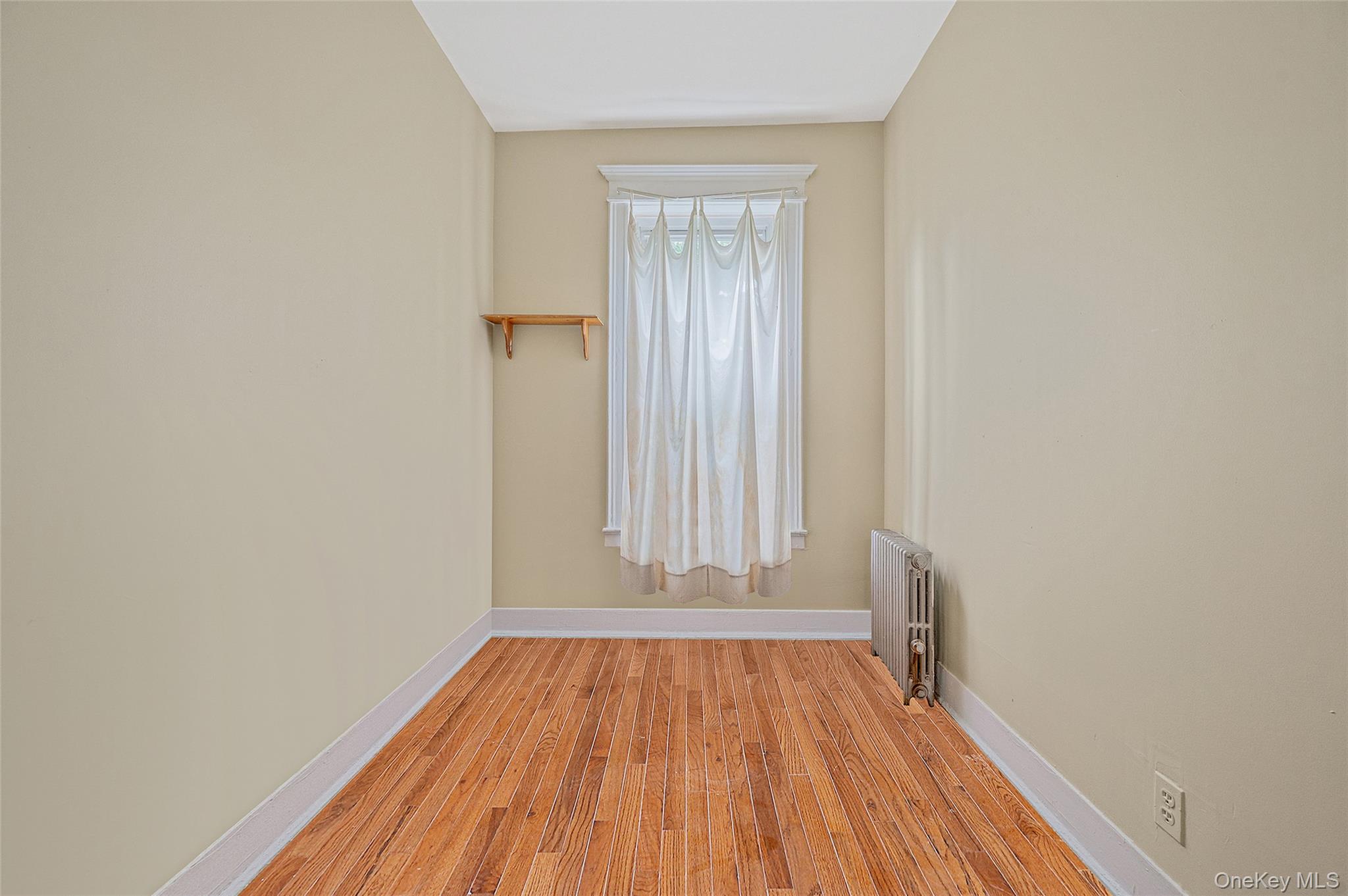 542 Bergen Street Property Photo 8