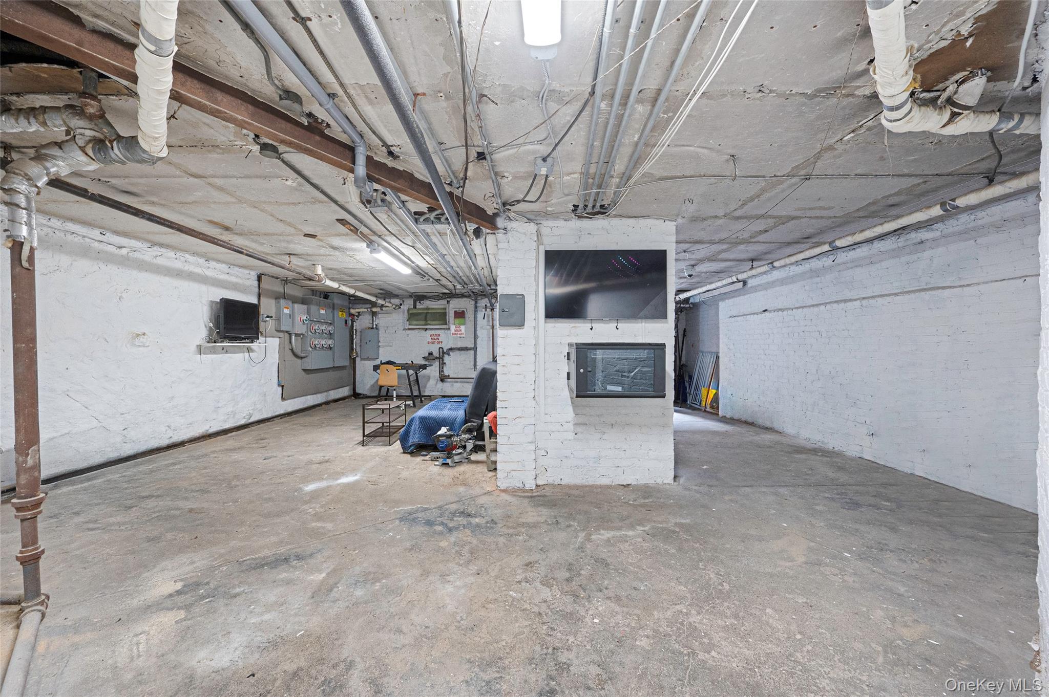 542 Bergen Street Property Photo 35
