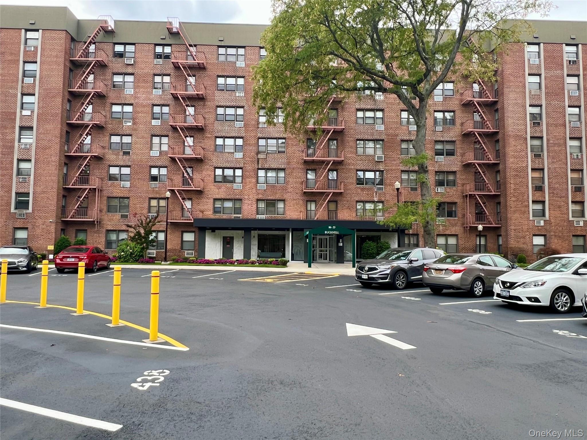 86-29 155 Avenue 1g Property Photo 2