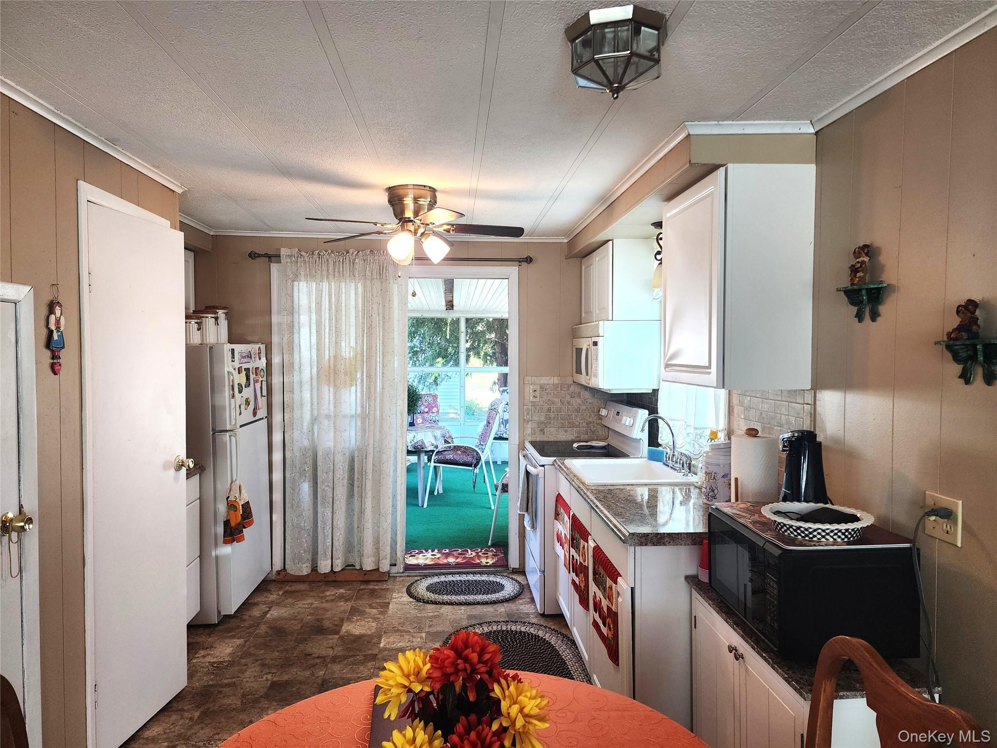 38b Village Circle Property Photo 6