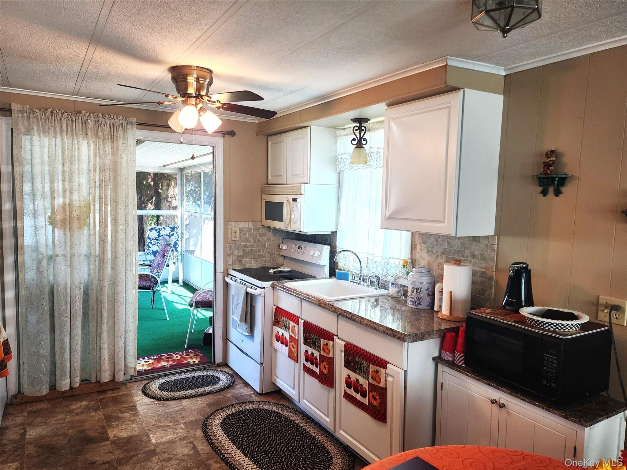 38b Village Circle Property Photo 8