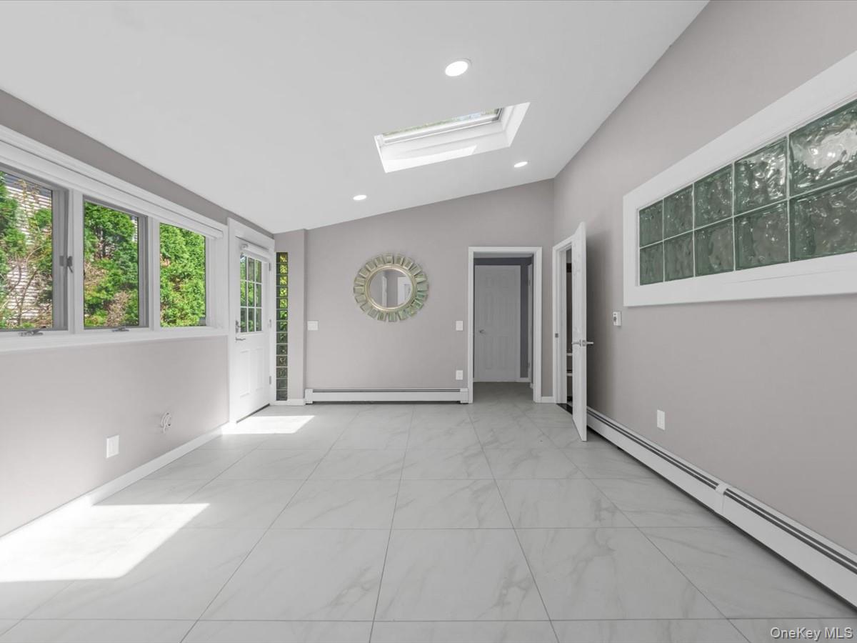 19 Ridge Drive Property Photo 14