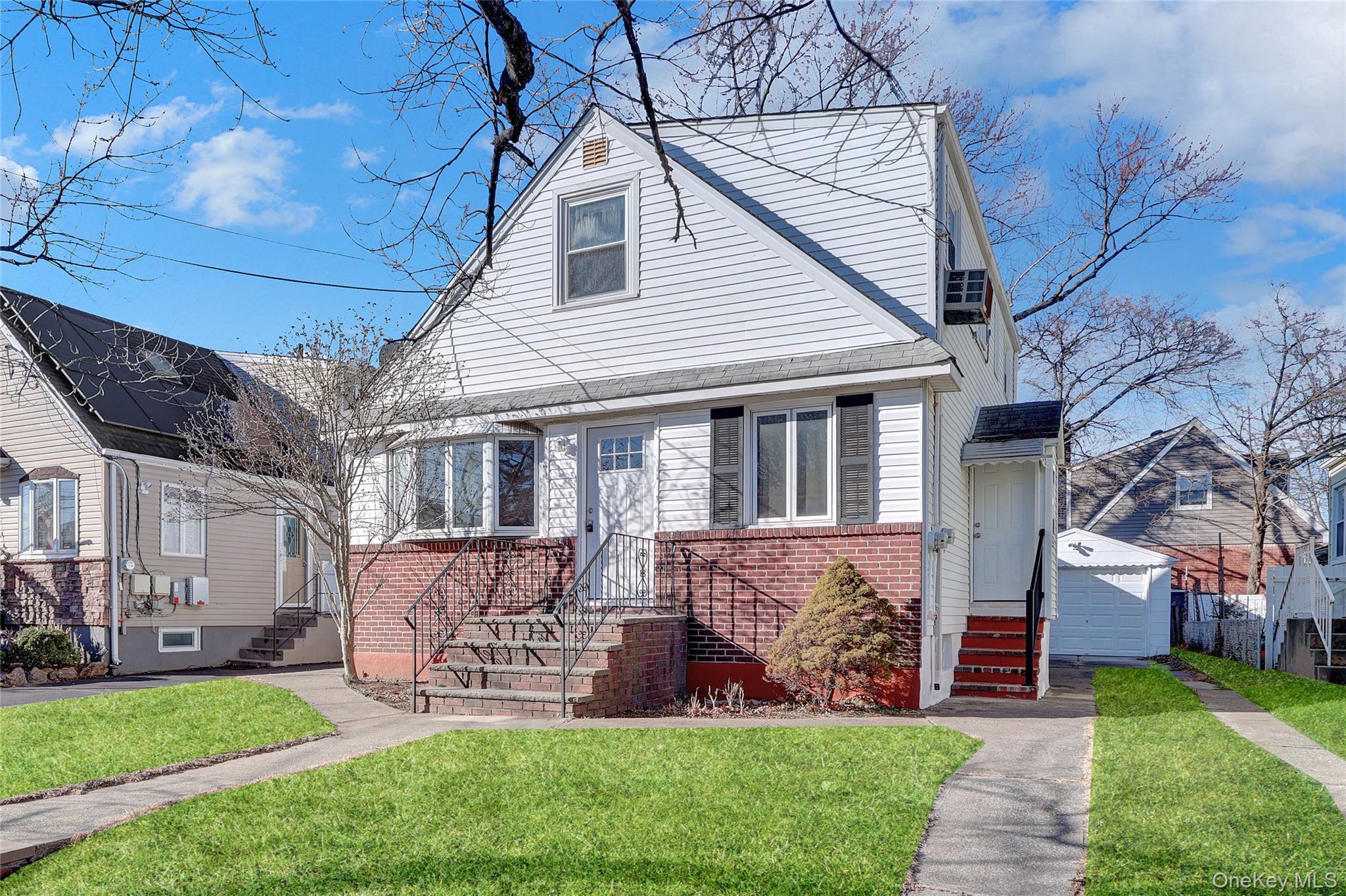 140 Arlington Avenue Property Photo 2