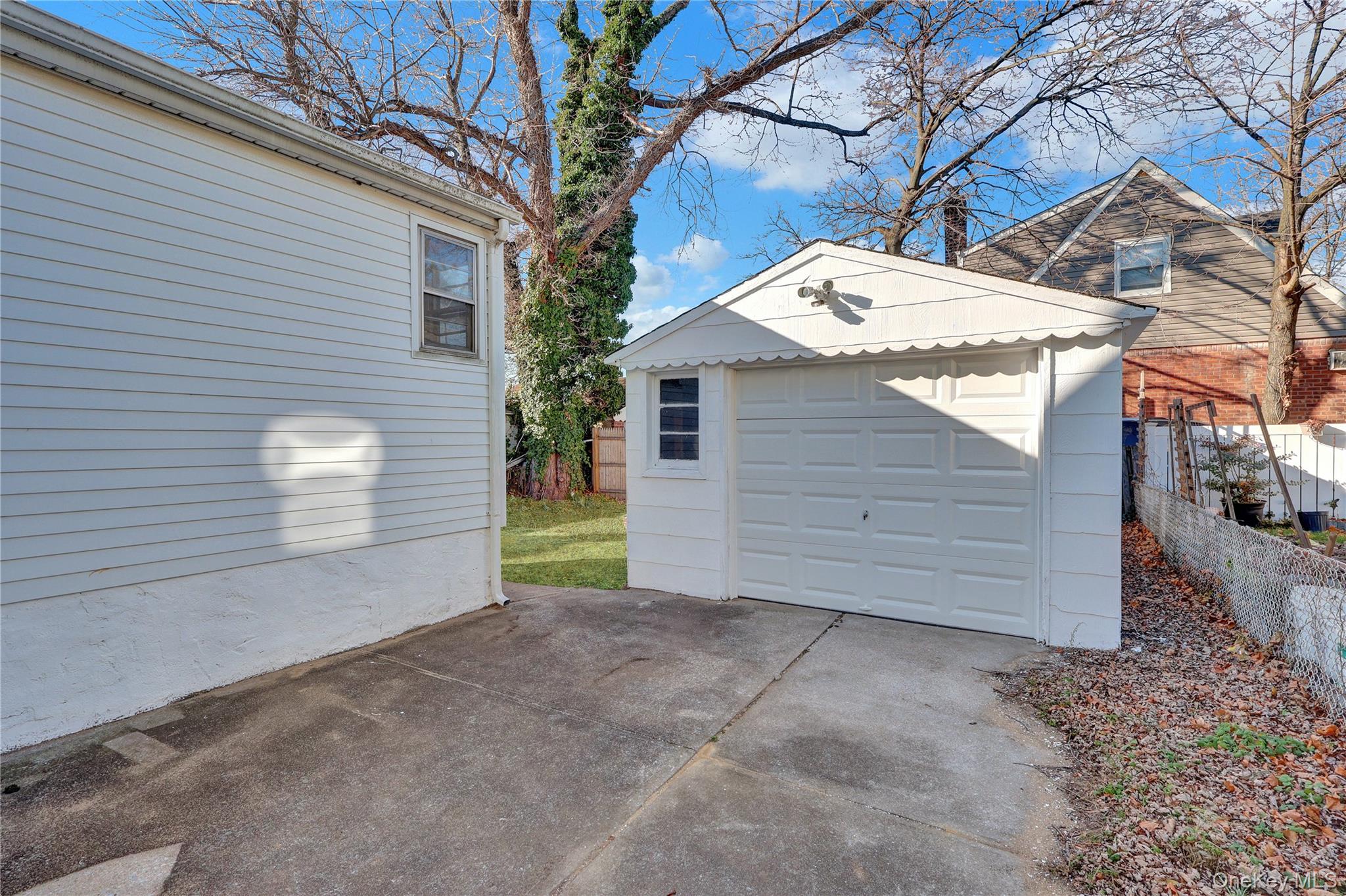 140 Arlington Avenue Property Photo 24