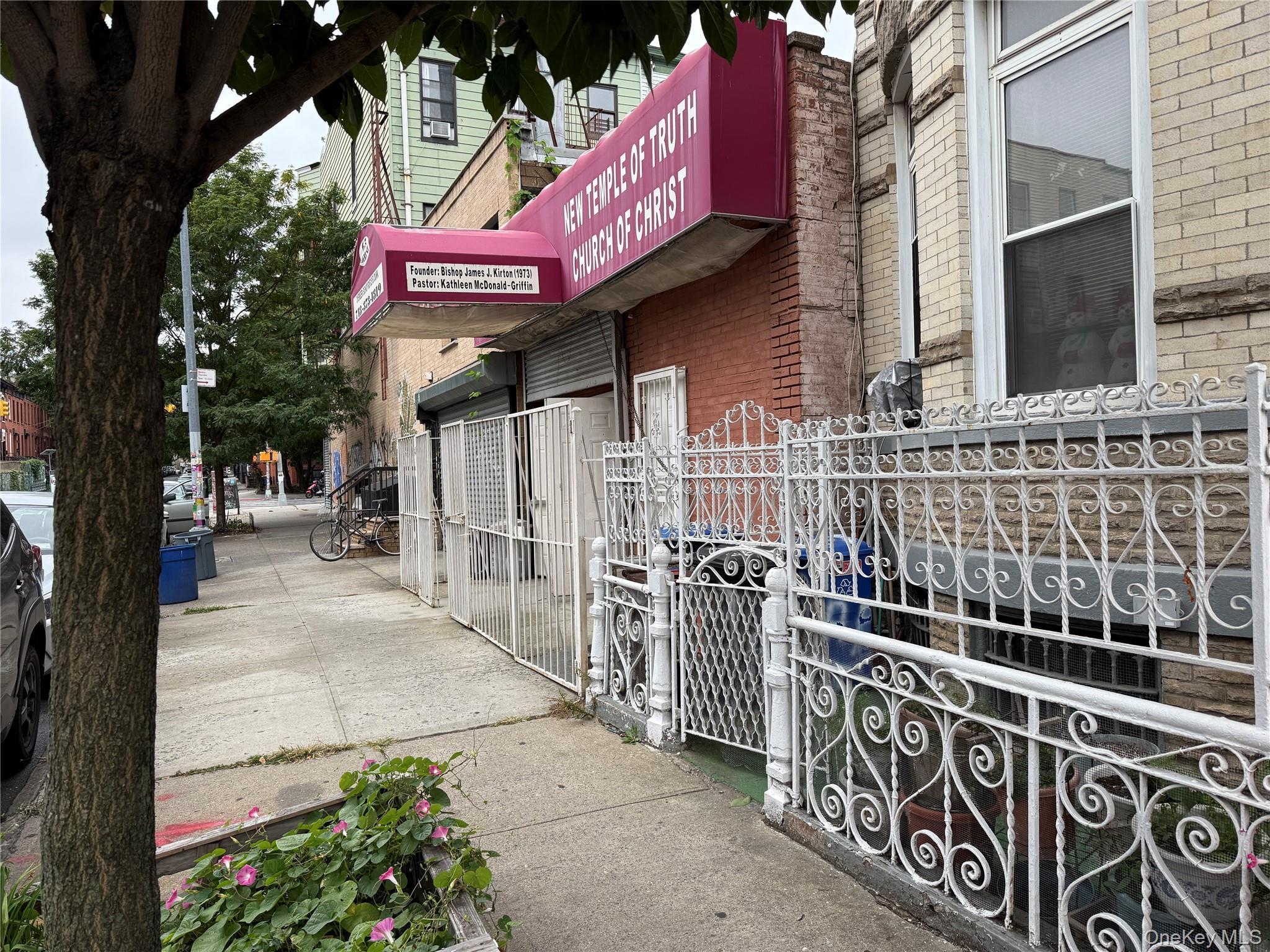 65 Eldert Street Property Photo 2