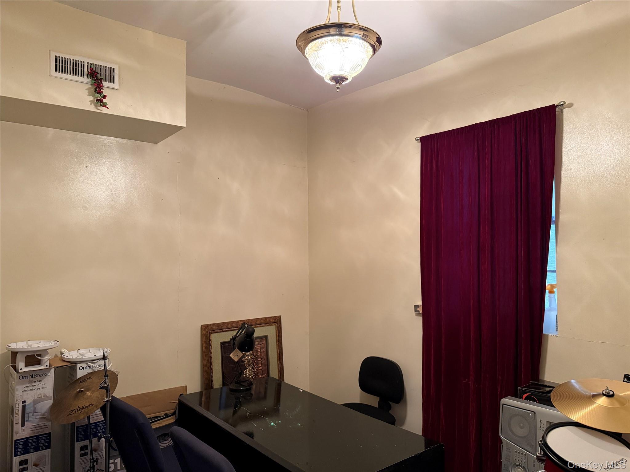 65 Eldert Street Property Photo 7