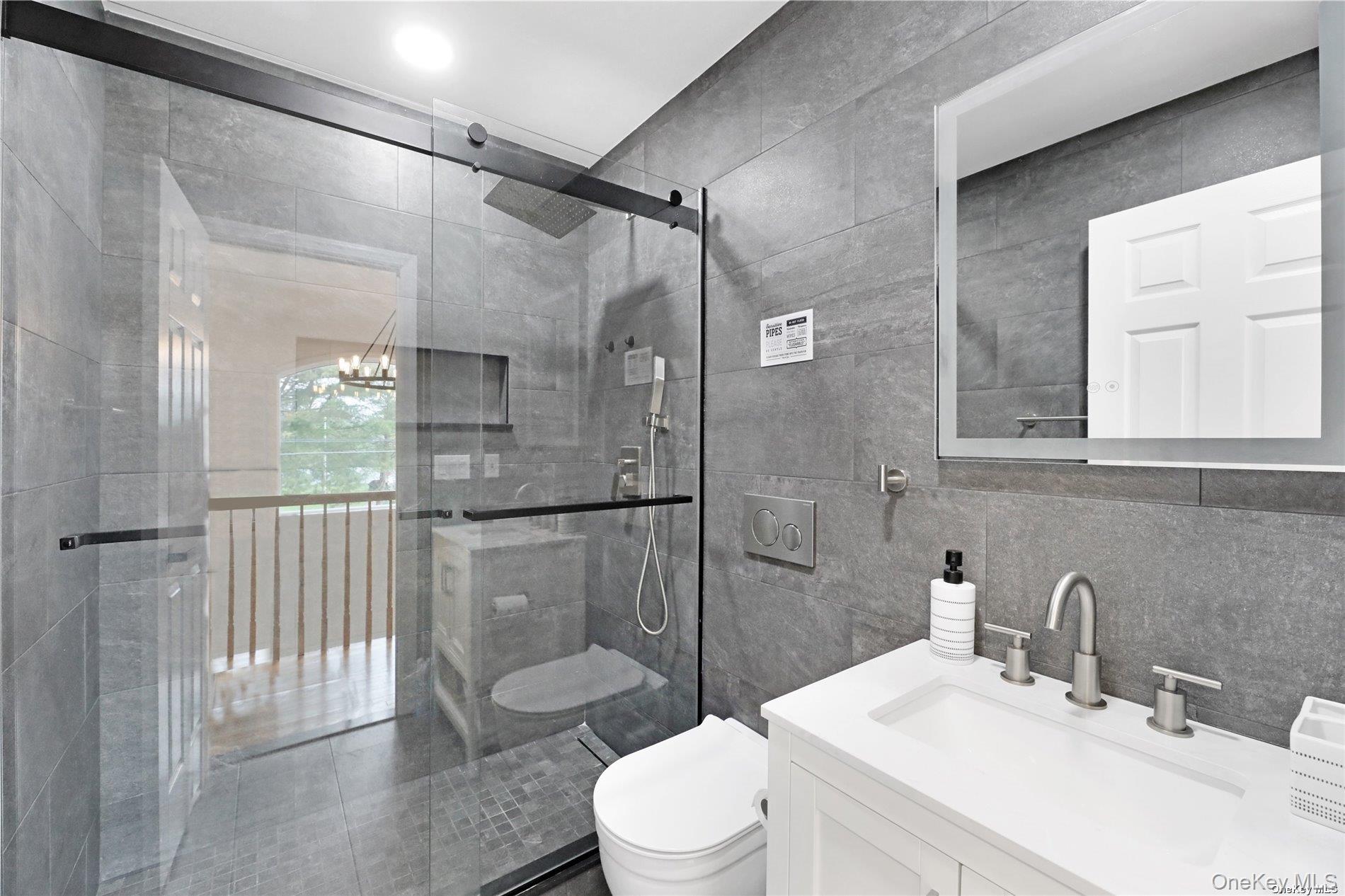 485 Sutton Place Property Photo 19