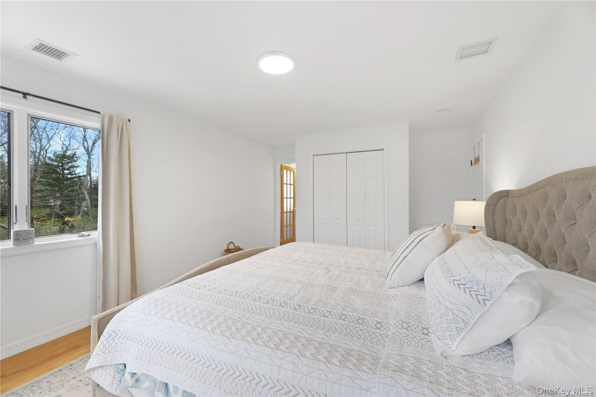 485 Sutton Place Property Photo 23