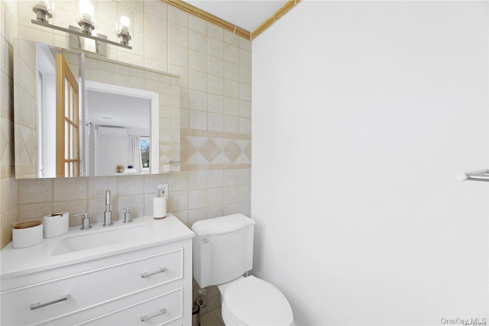 485 Sutton Place Property Photo 24