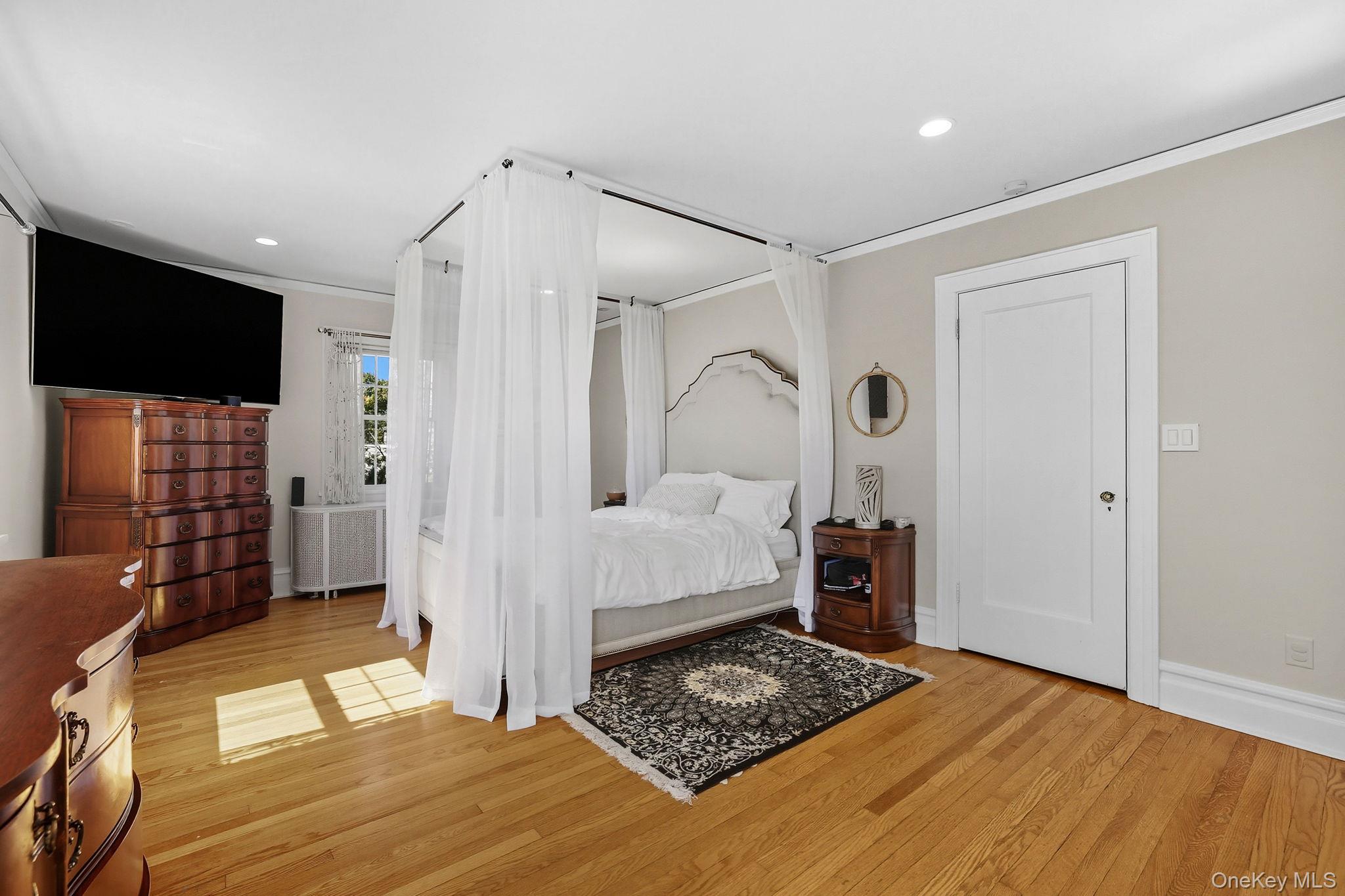 126 N Broadway Property Photo 21