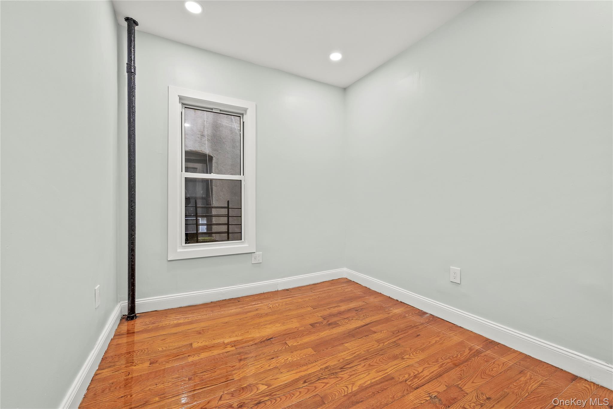 2023 Hughes Avenue Property Photo 9