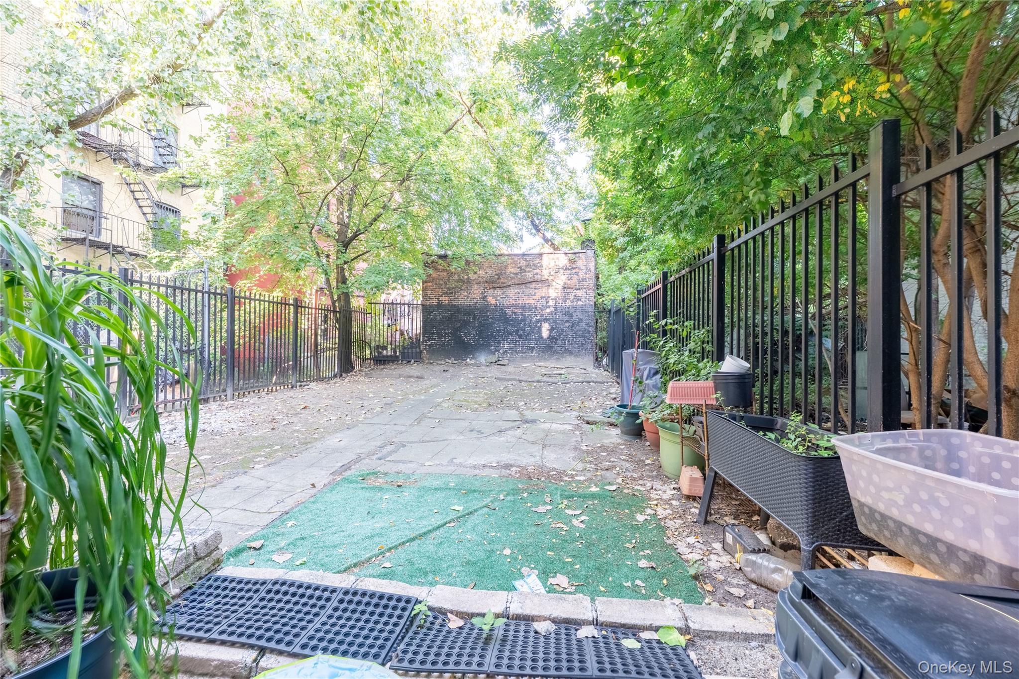 2023 Hughes Avenue Property Photo 24